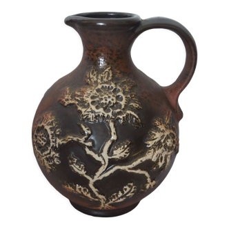 Dumler and Breiden pitcher-shaped vase