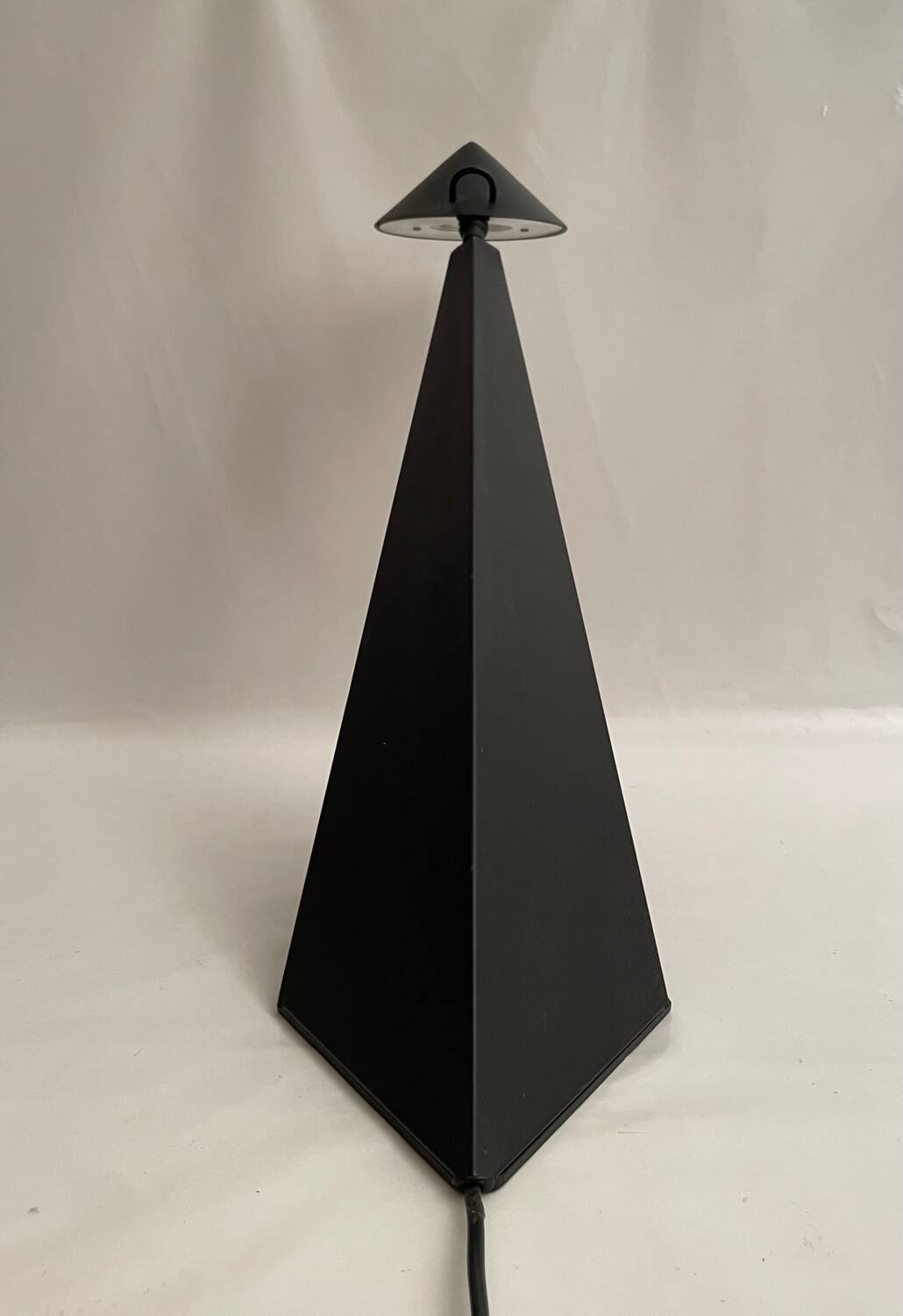 Toucan desk lamp, Patrice Bonneau for Genexco