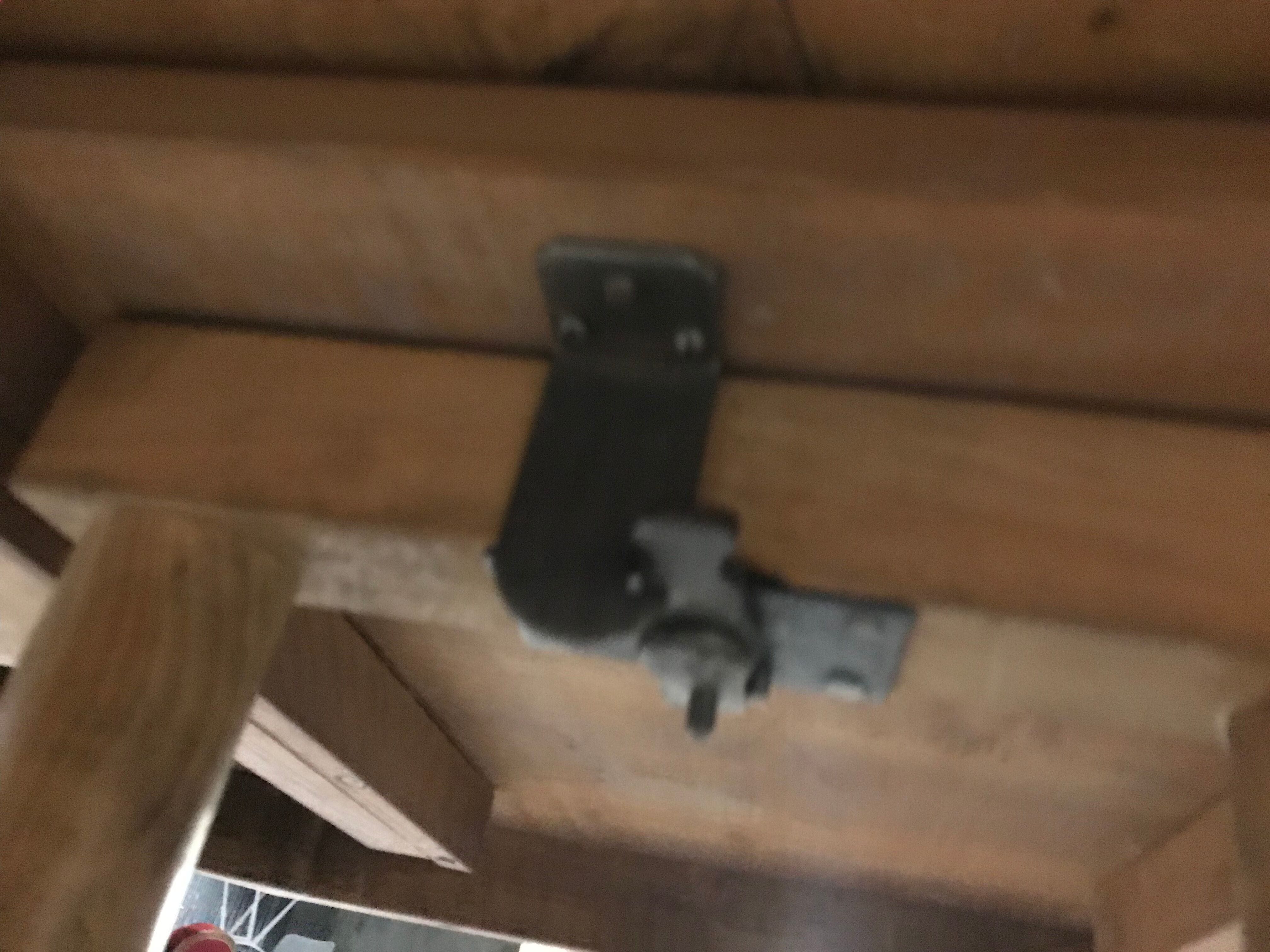 Art deco table with 2 leaves