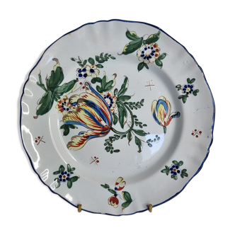 Assiette ancienne en faïence de Moustiers XVIII ème, XIX ème