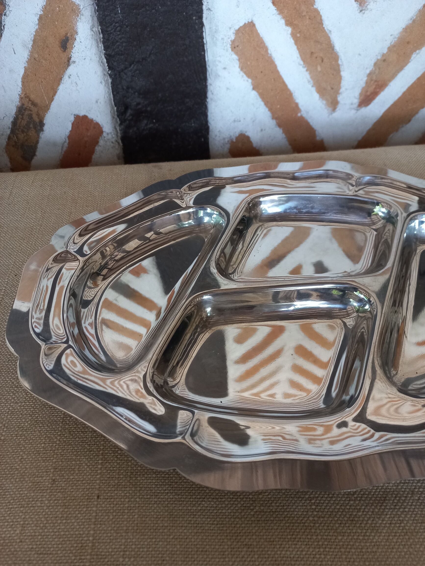 Stainless steel oval dish with compartments