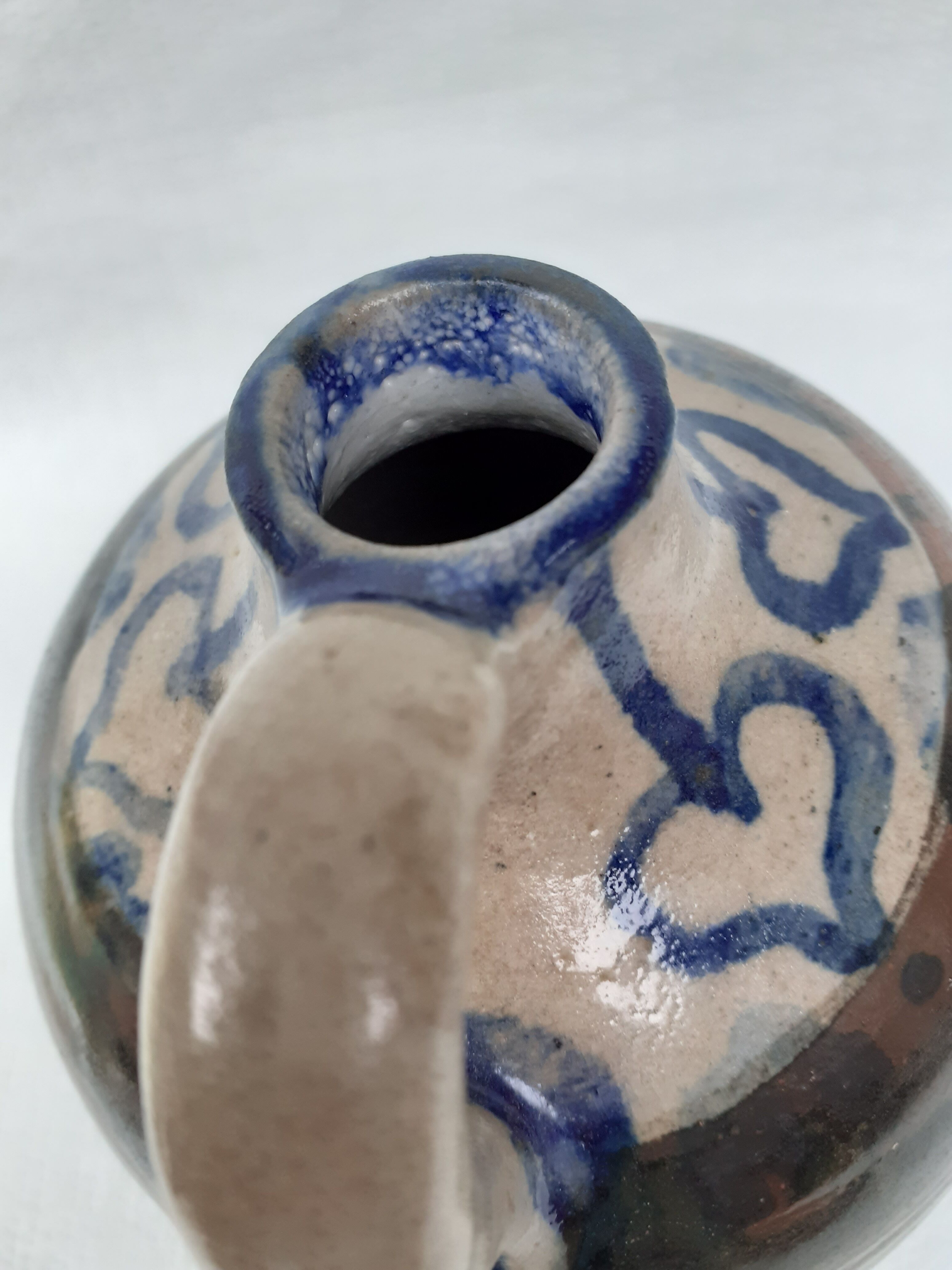 Ceramic signed "Nanouk"