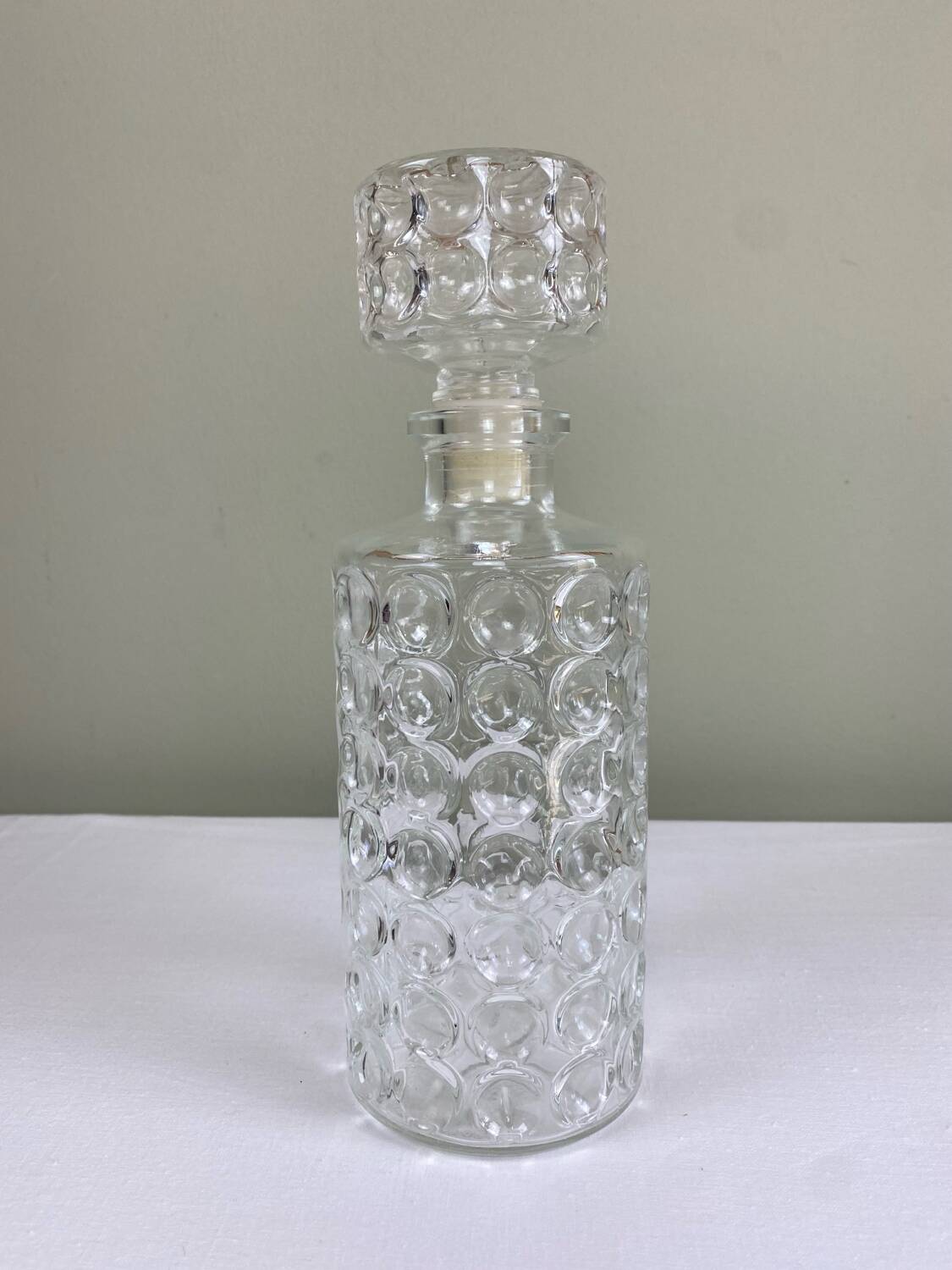 Glass carafe