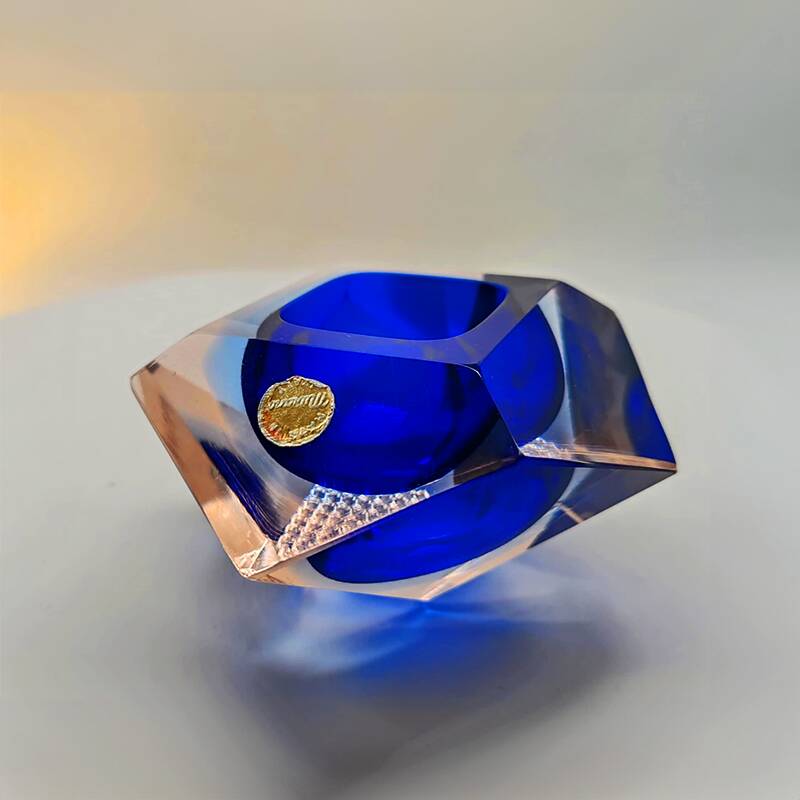 1960s Stunning Ashtray in Murano Glass by Flavio Poli for Seguso. Made in I