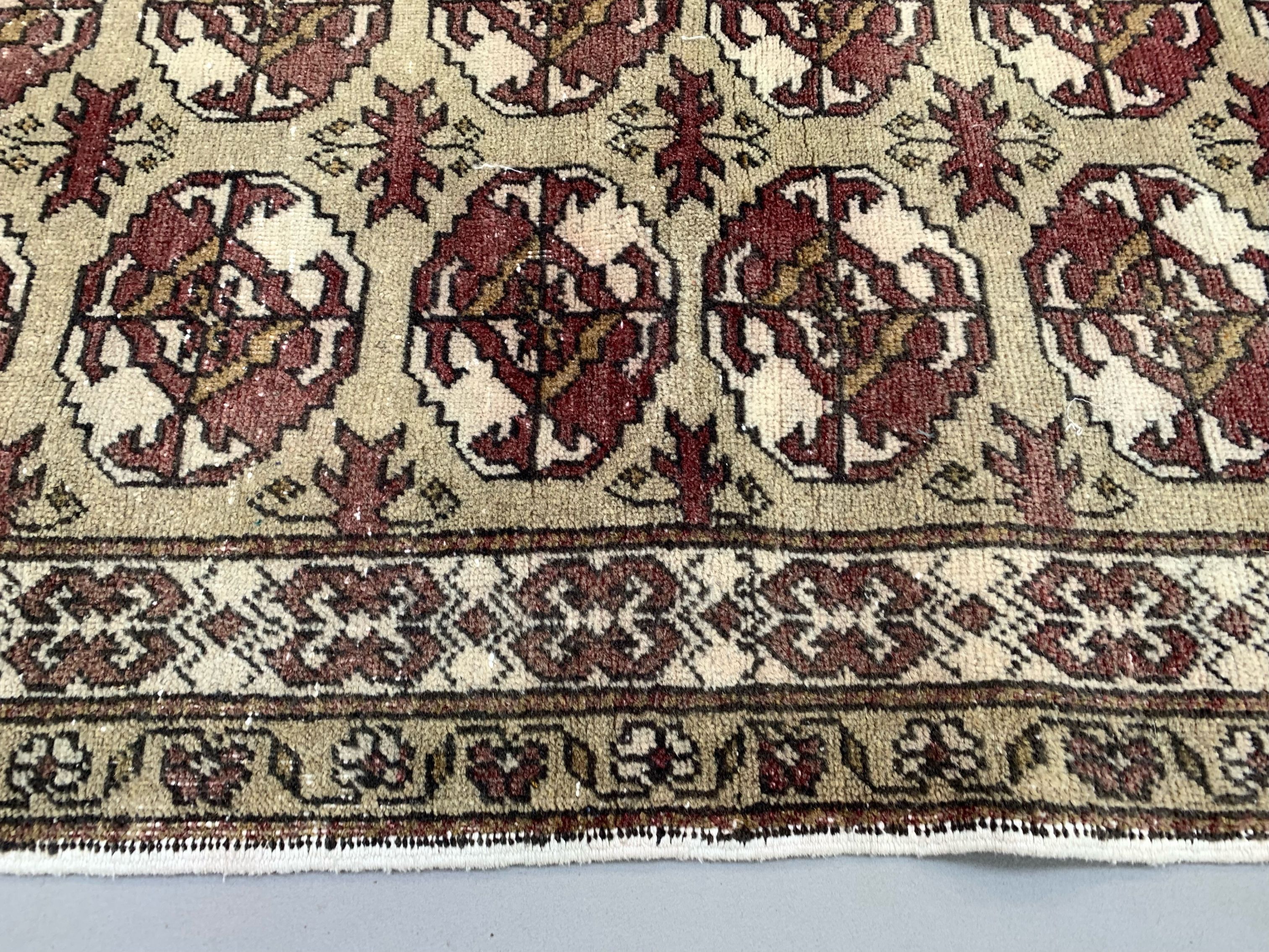 Vintage turkish rug 225x131 cm