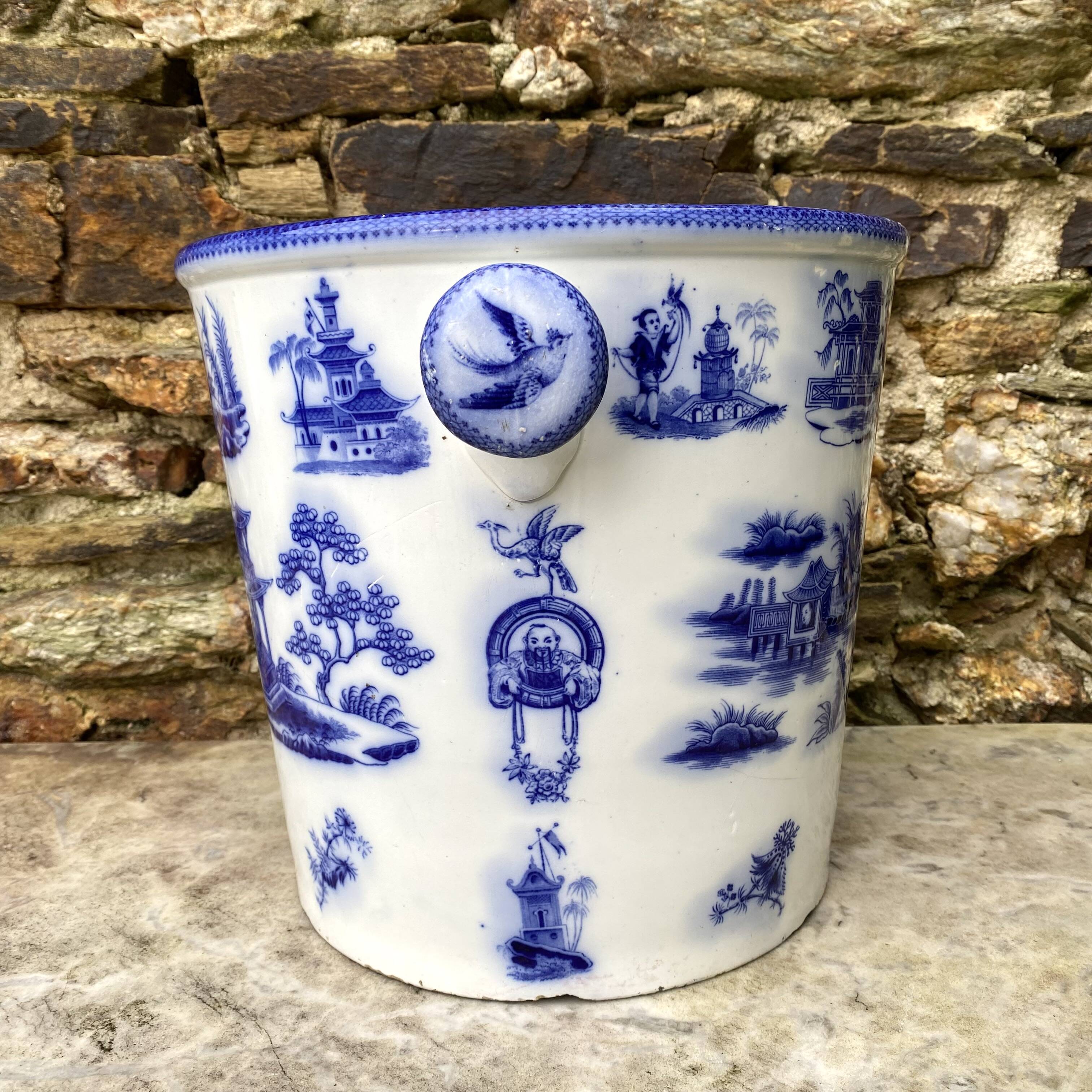 Jules Vieillard Bordeaux cache-pot, large model, blue and white decoration.