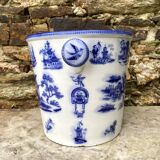 Jules Vieillard Bordeaux cache-pot, large model, blue and white decoration.