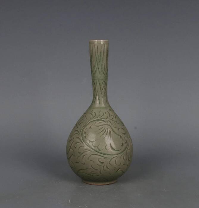Exquisite Song Dynasty Style Carved Celadon Porcelain Vase