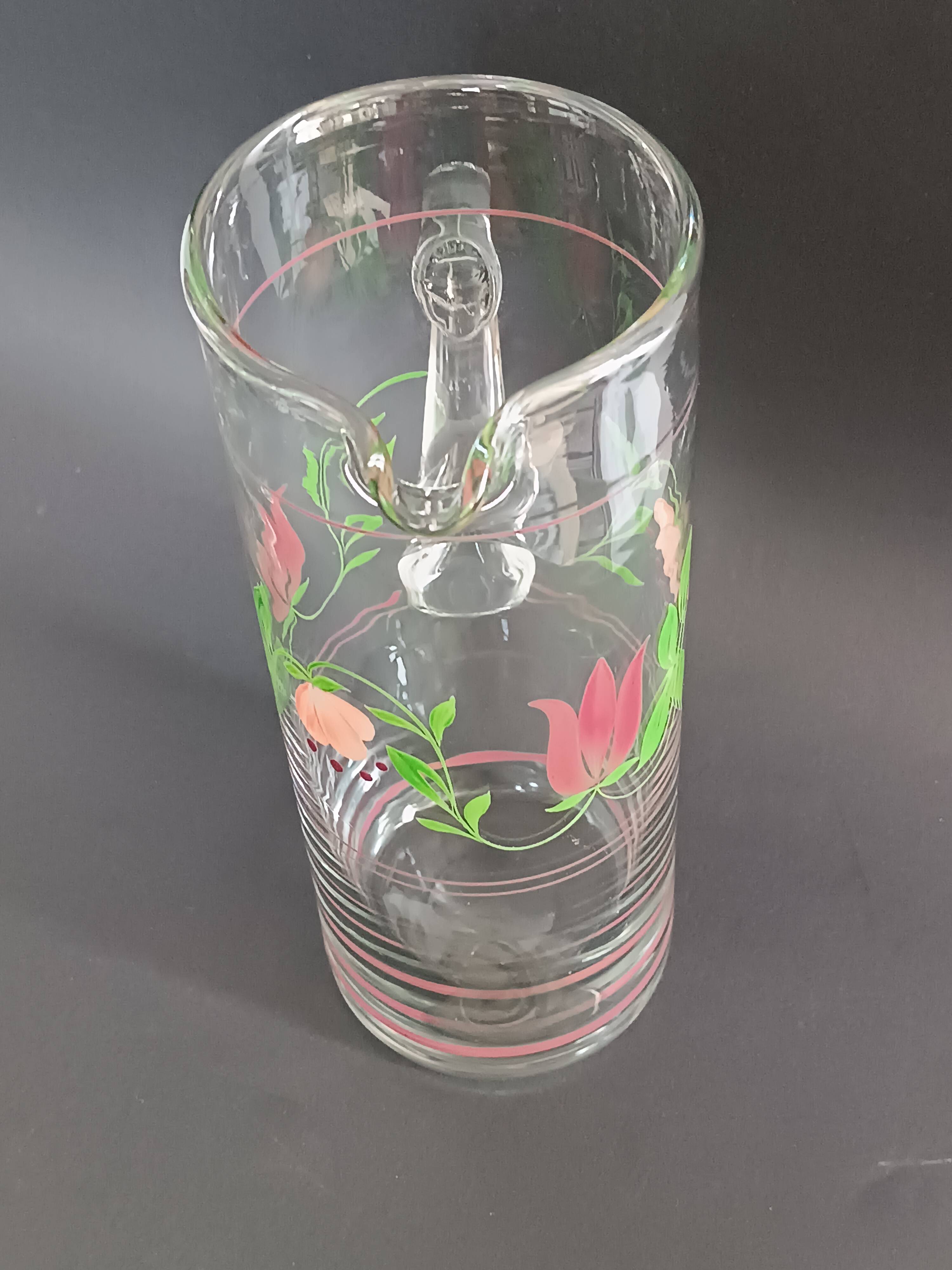 Carafe and four glasses in painted crystal, Hartzviller crystal factory, 1970