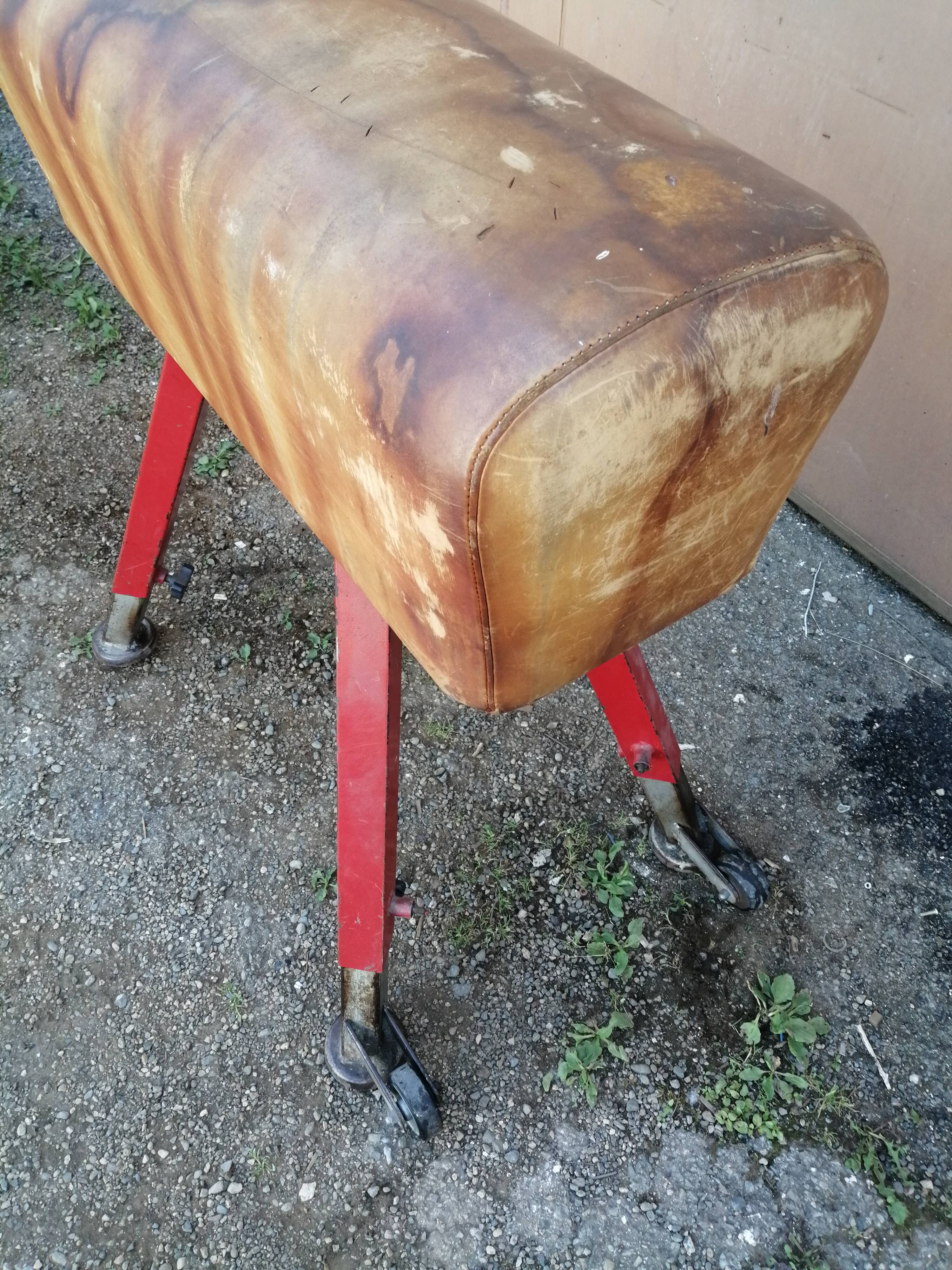 Lot plinth, springboard, gymnastics horse