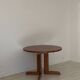 Extendable table for 4/6 people in pine.