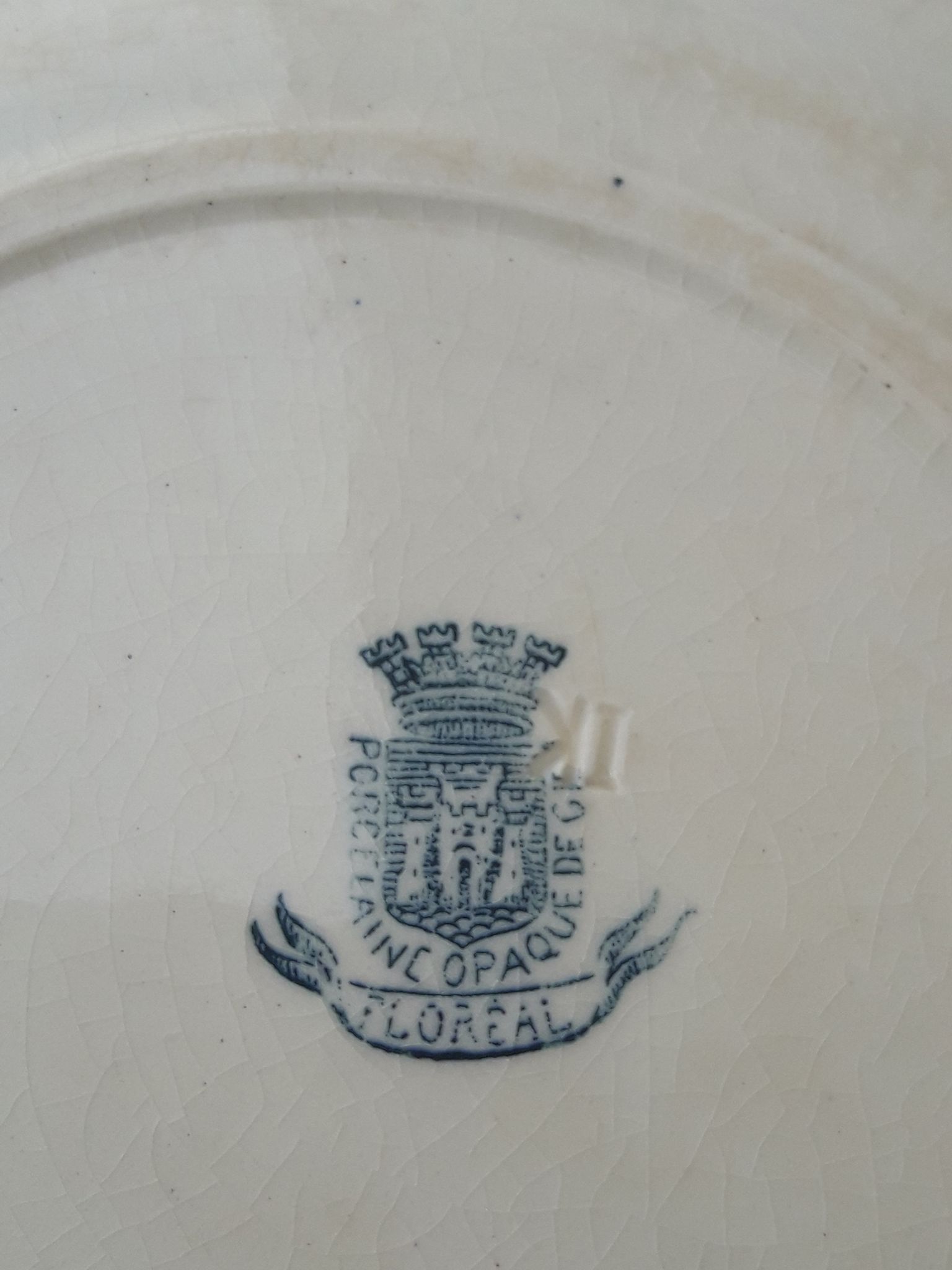 Gien's opaque porcelain plate Floreal Diam 23 cm