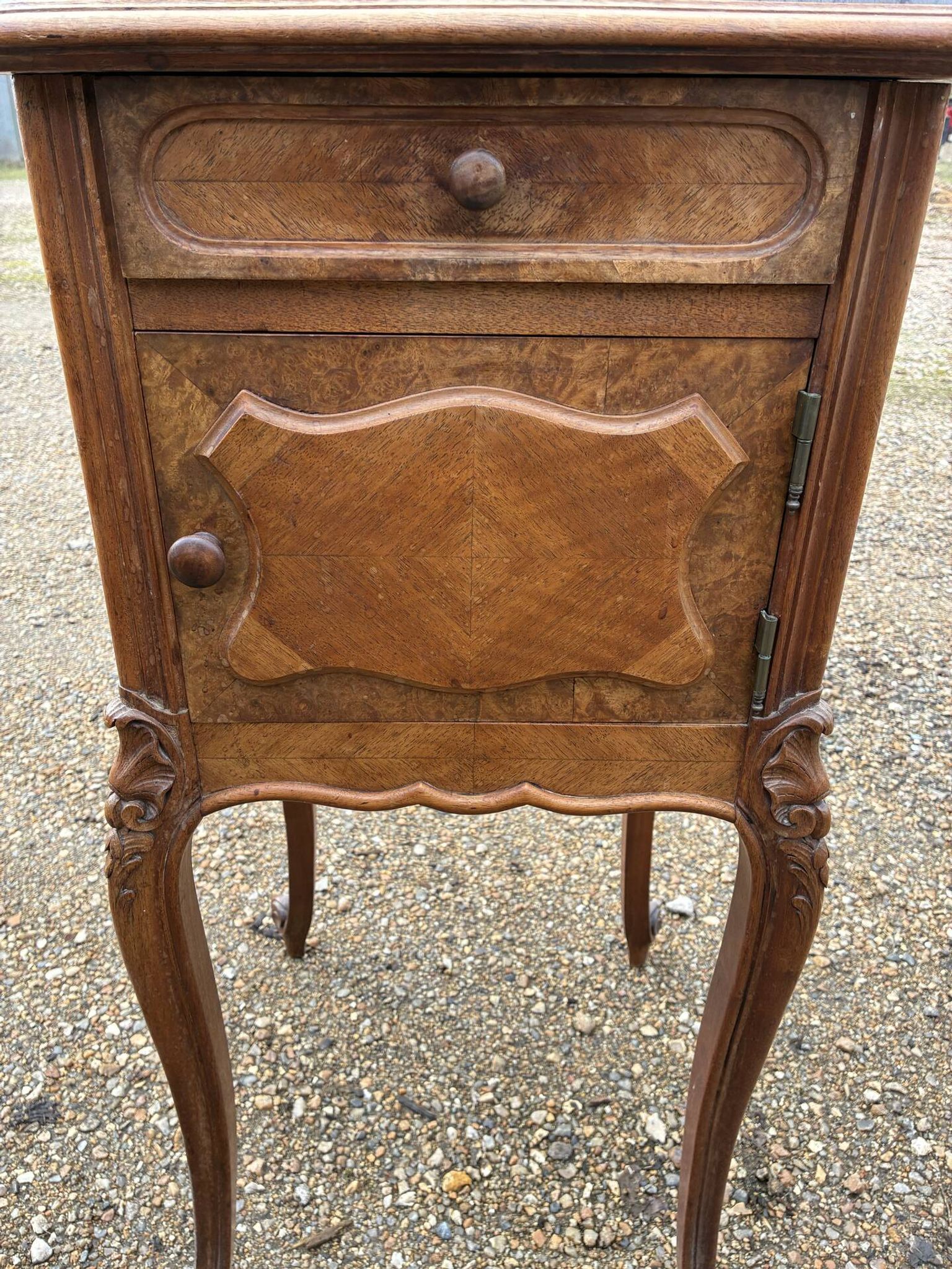 Bedside table