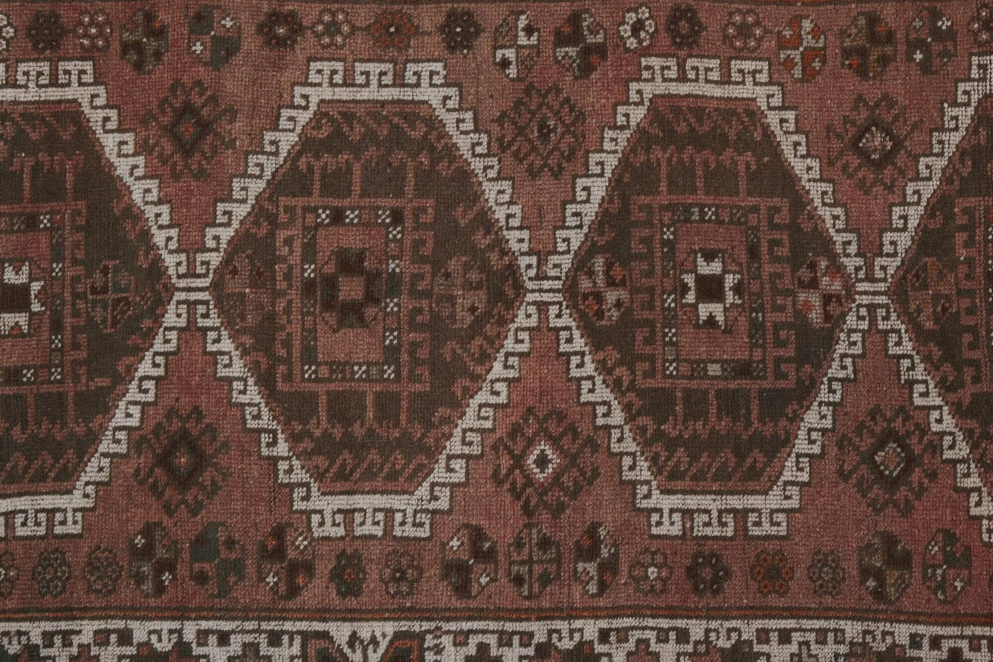 Vintage Turkish hallway rug 133x262 cm