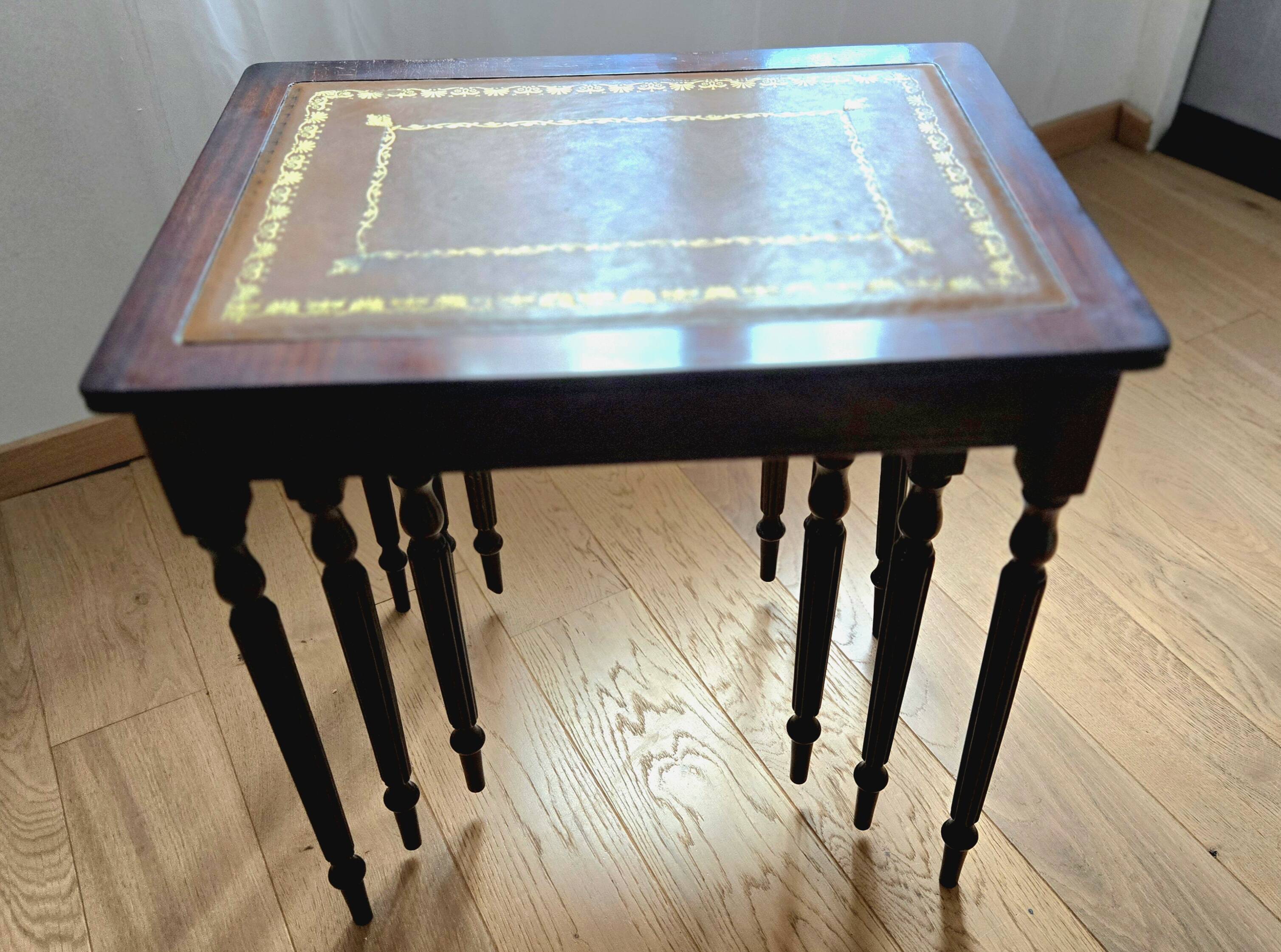 Nest of tables Louis XVI