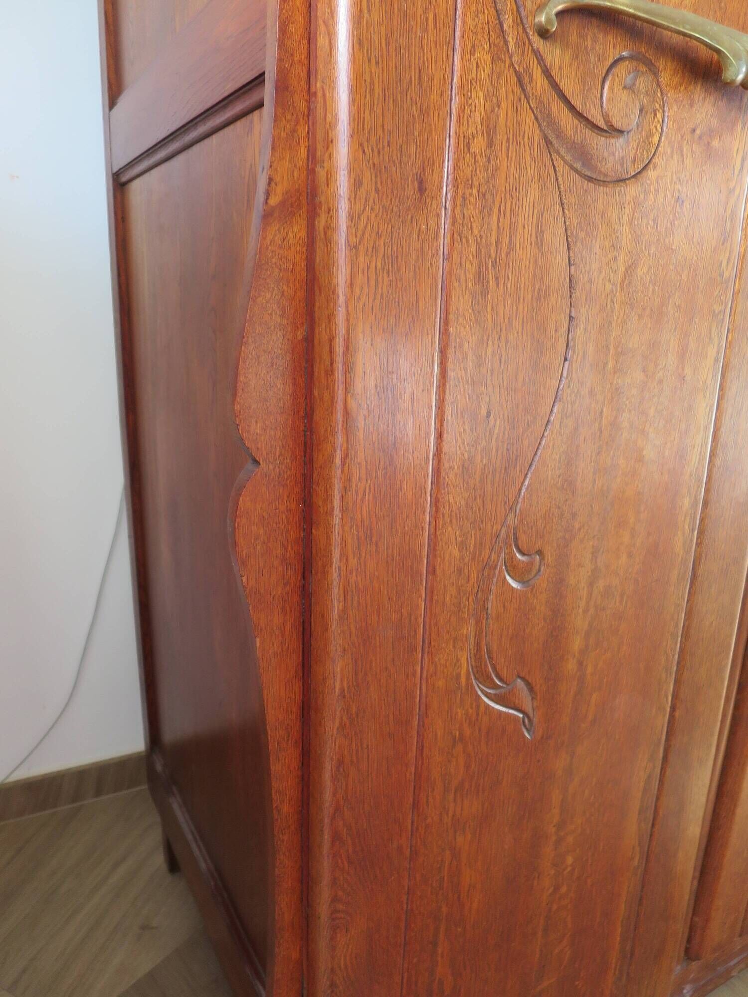 English asymmetrical chest of drawers - Art Deco - Mirror - 2 doors - 5 drawers - Mesh blond oak