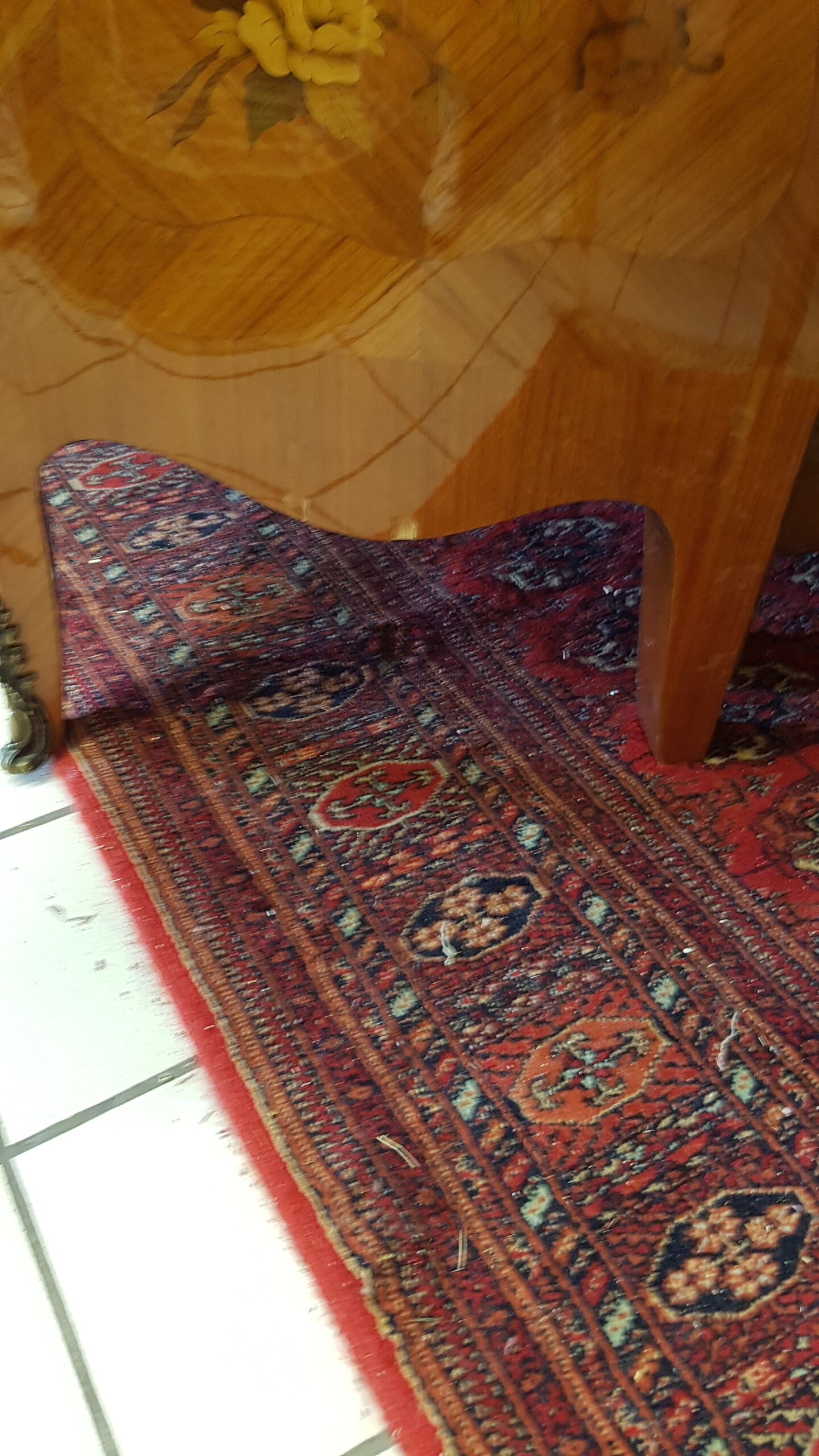 Louis XV-style marquetry chest of drawers