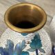 2 Asian vases
