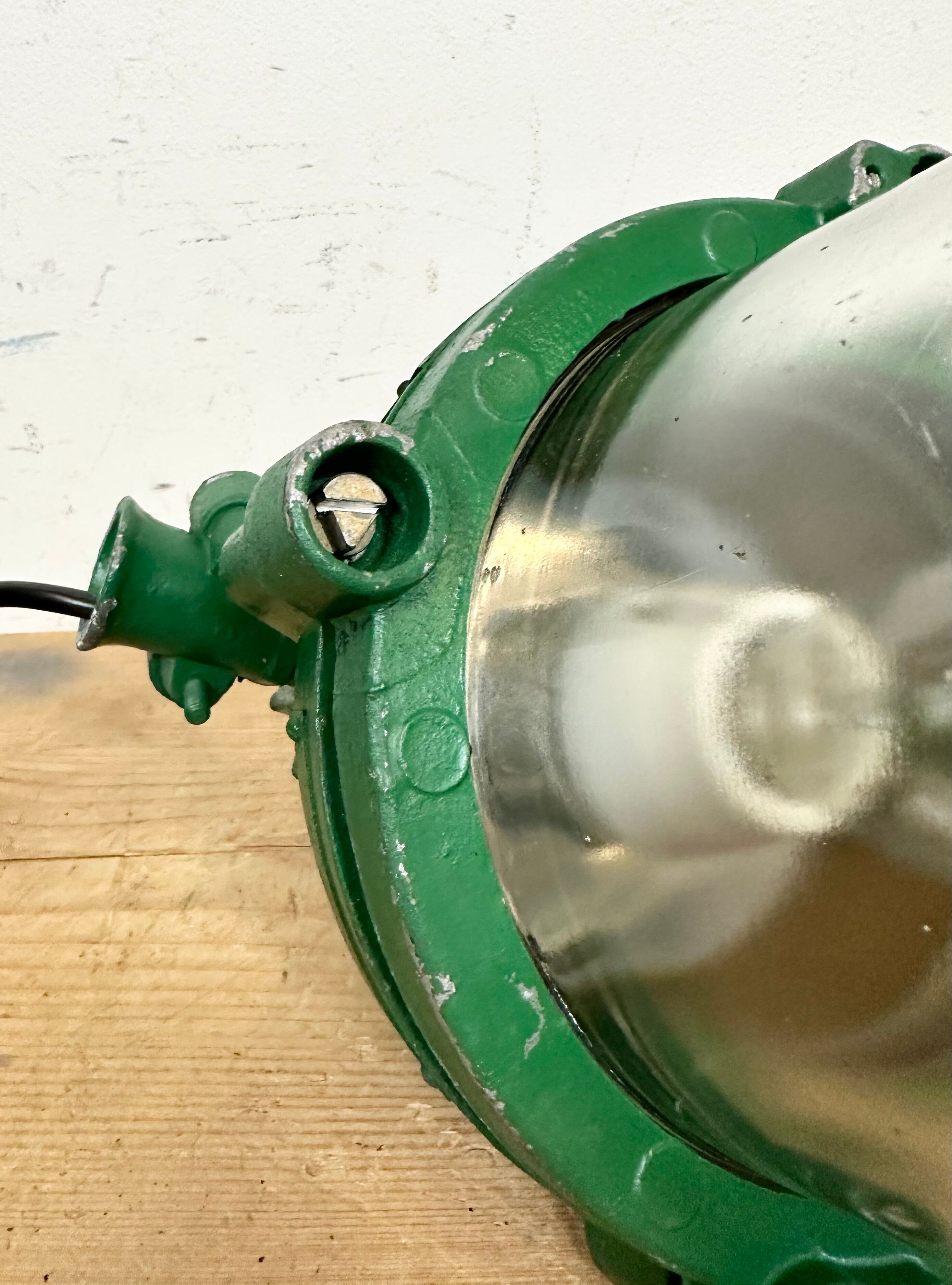 Green Industrial Cast Aluminium Explosion Proof Lamp, 1970s