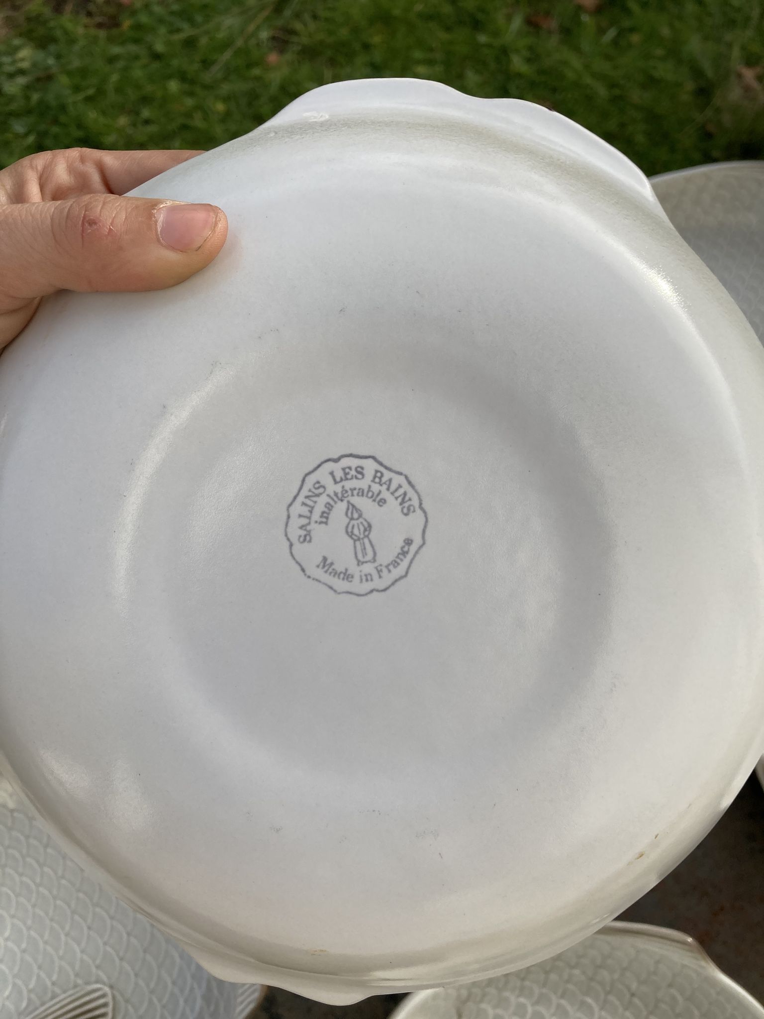6 flat plates fish in beige ceramic Salins les bains