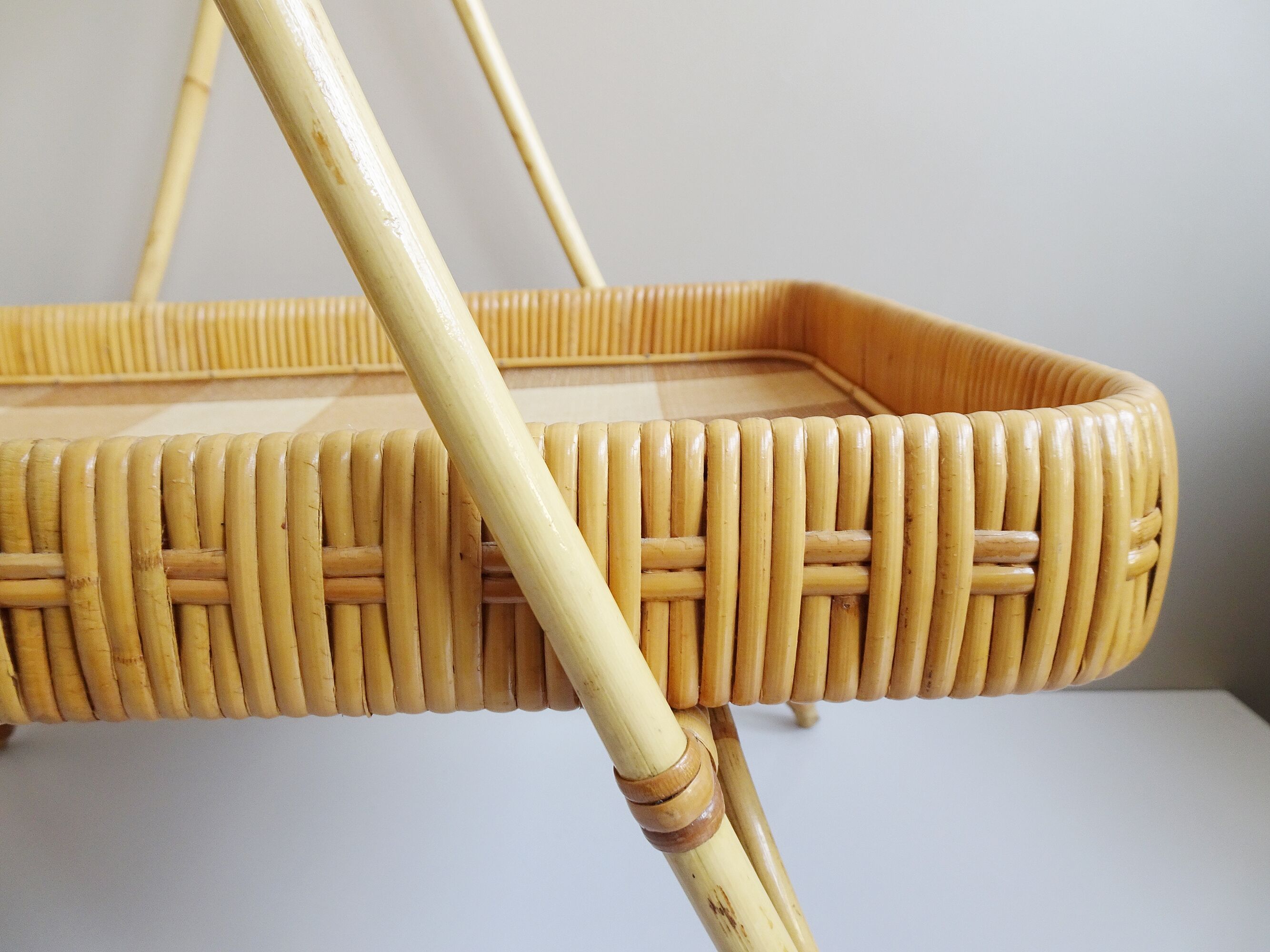 Plateau en bambou et rotin