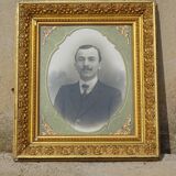 Ancien portait photo dans cadre doré 53 x59 cm, daté 1910