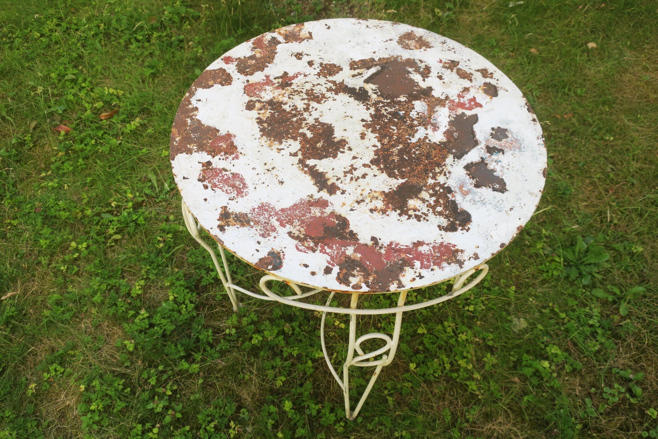 Distressed mid-century painted iron garden table, 1950s