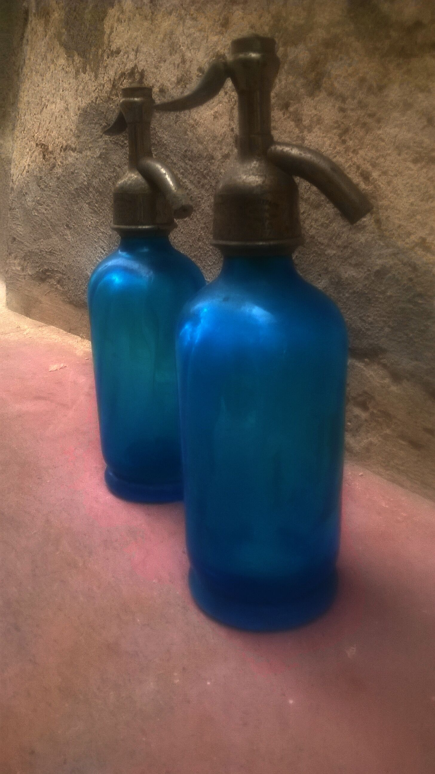 Pair of small vintage siphons