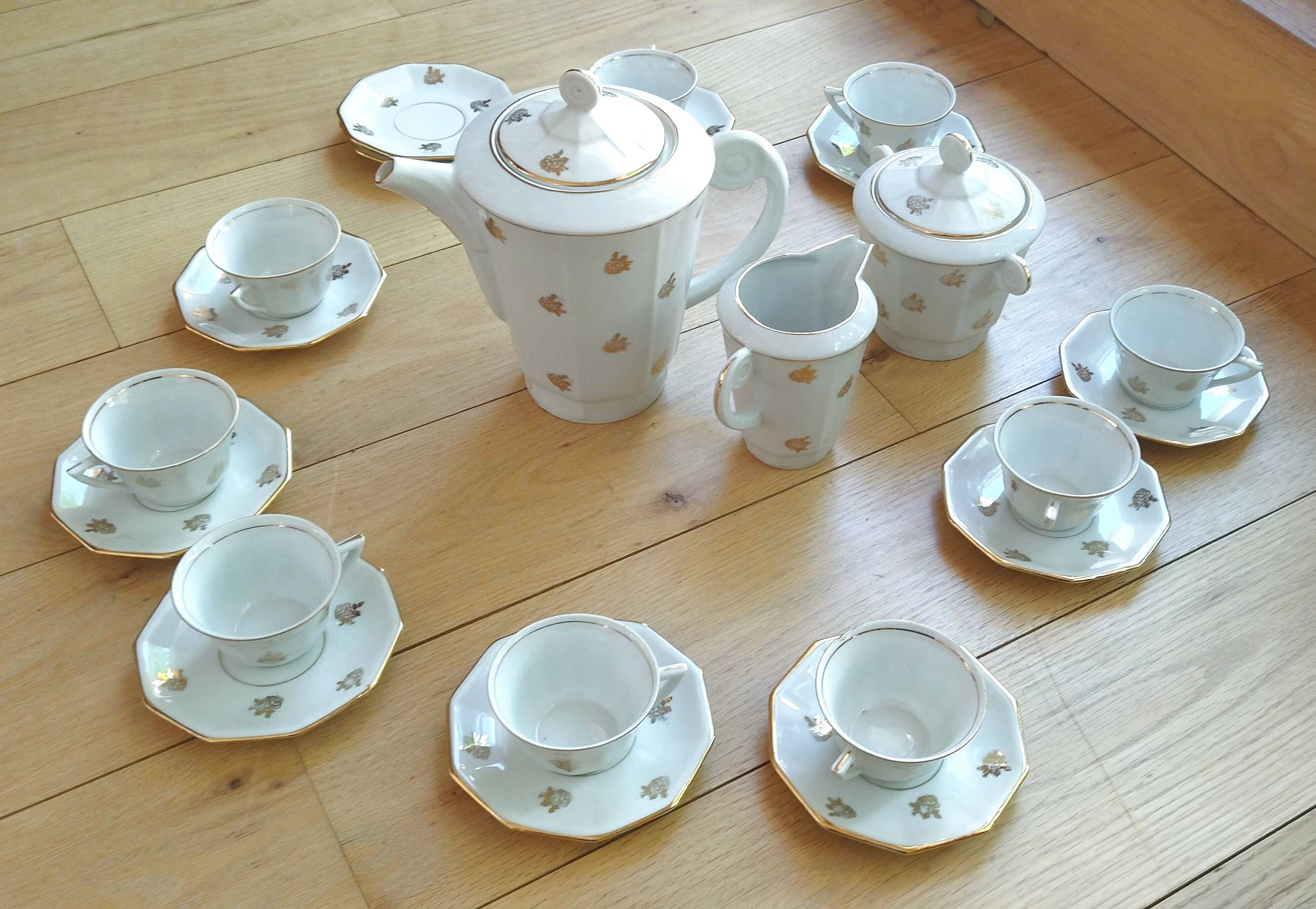 Antique coffee or tea service in fine porcelain from the 1930s.