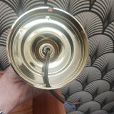 Applique avec globe en verre moulé ambré