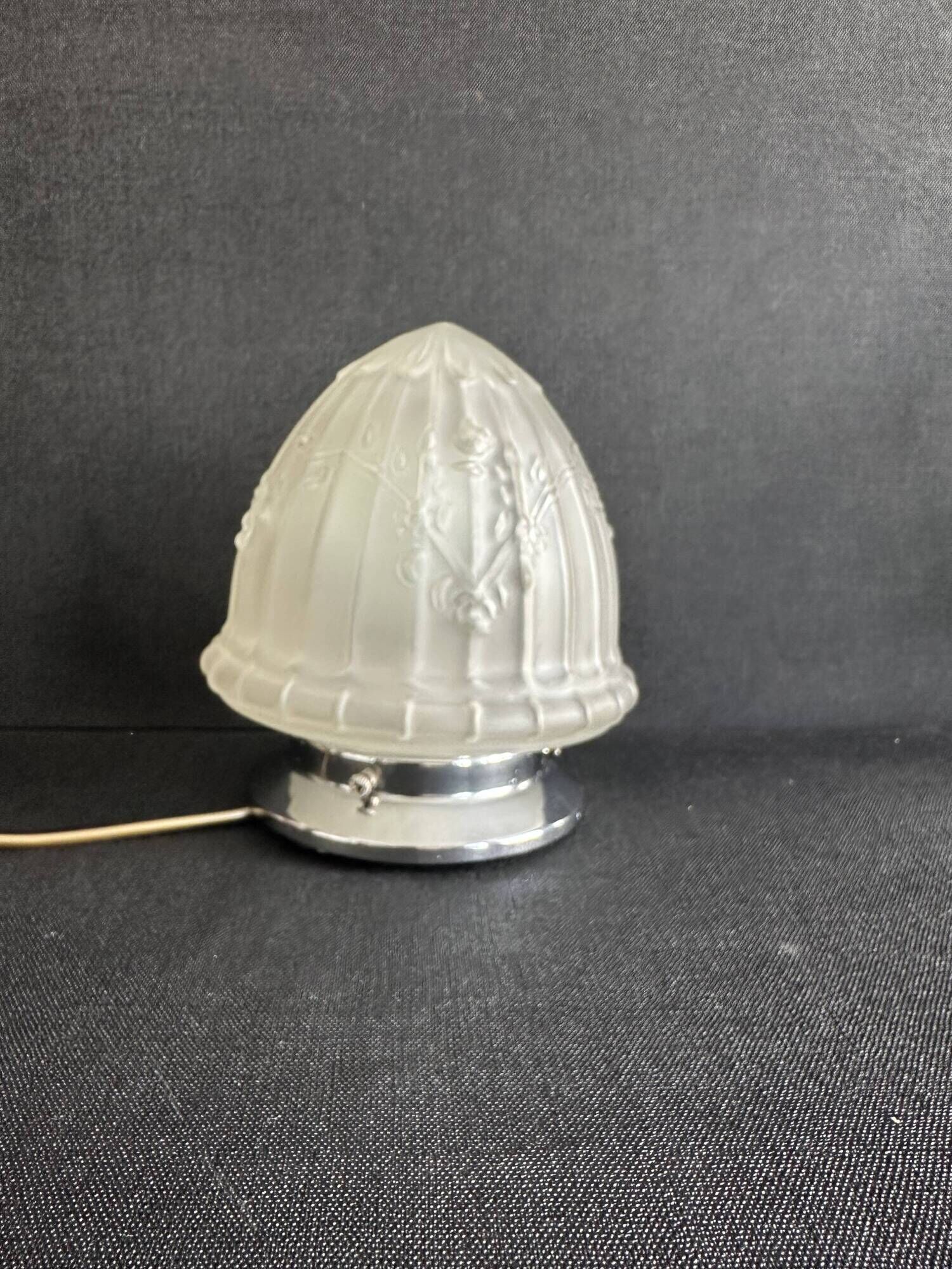 Small table lamp or Art Deco ceiling light from the 1930s in frosted glass.