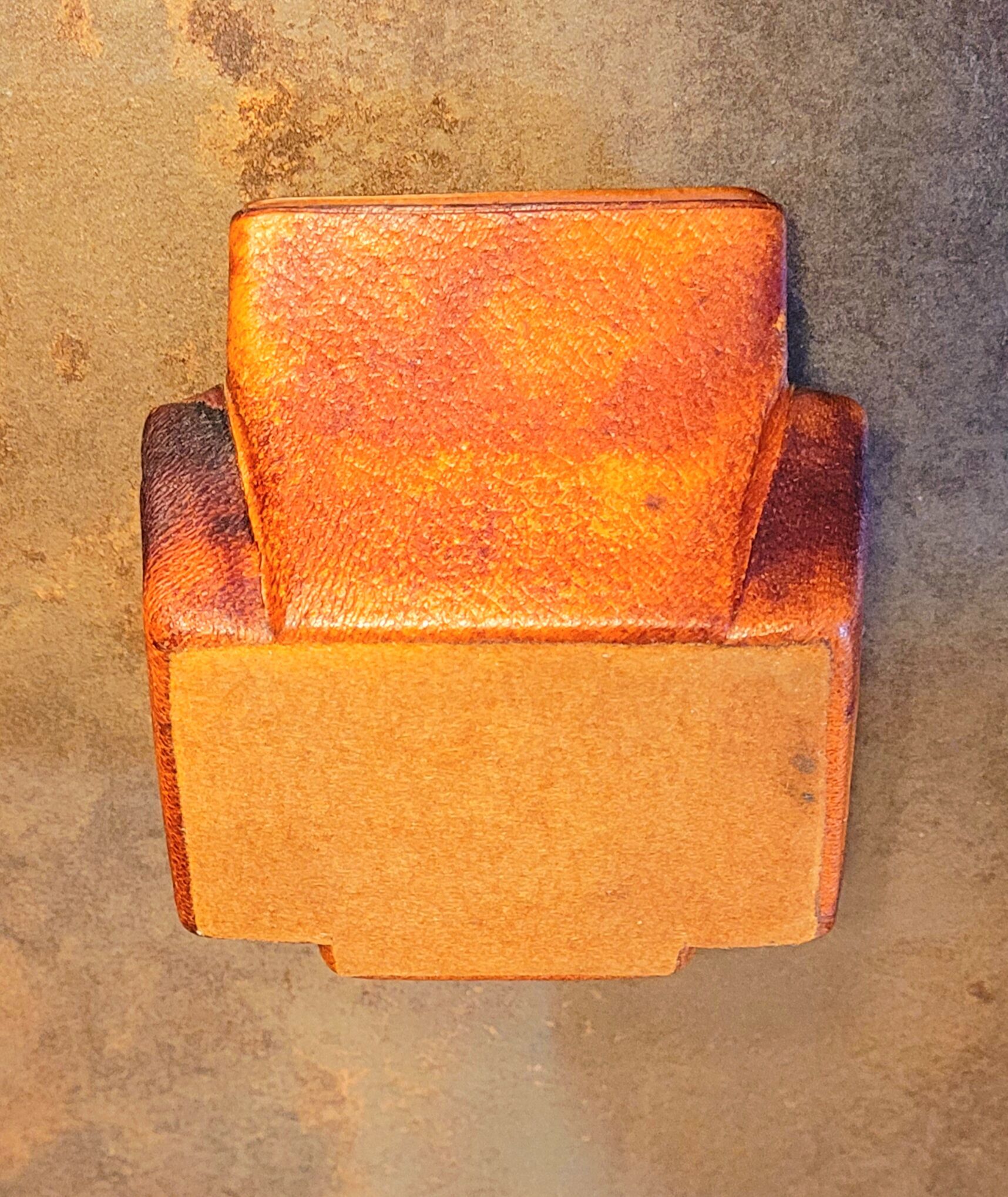 Ashtray Cigarette holder Club armchair in ceramic and vintage leather 50s 60s