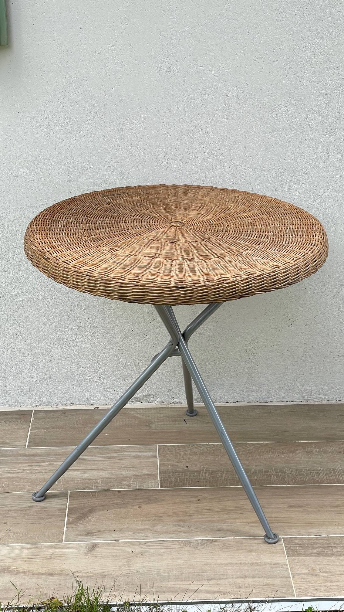 Rattan and lacquered metal folding table