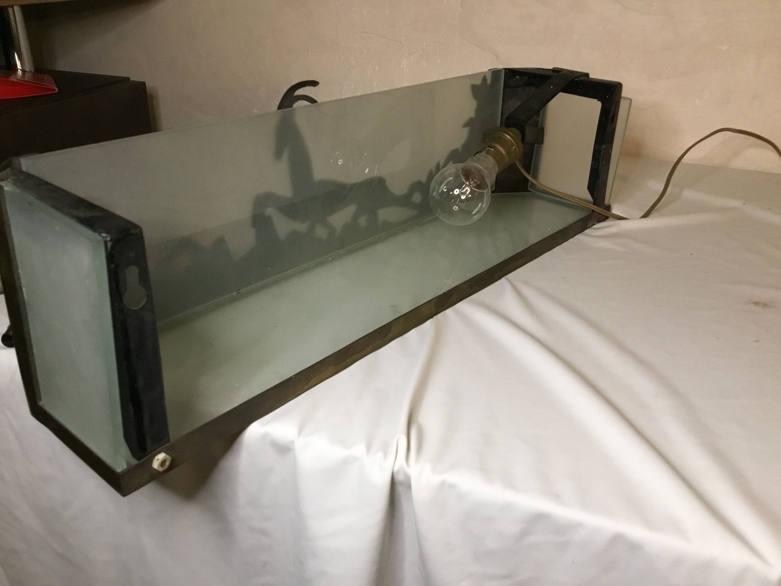 Great art deco bronze and glass wall light 30-40 years