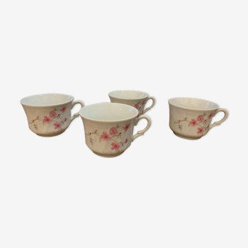 Set of 4 vintage flowered cups