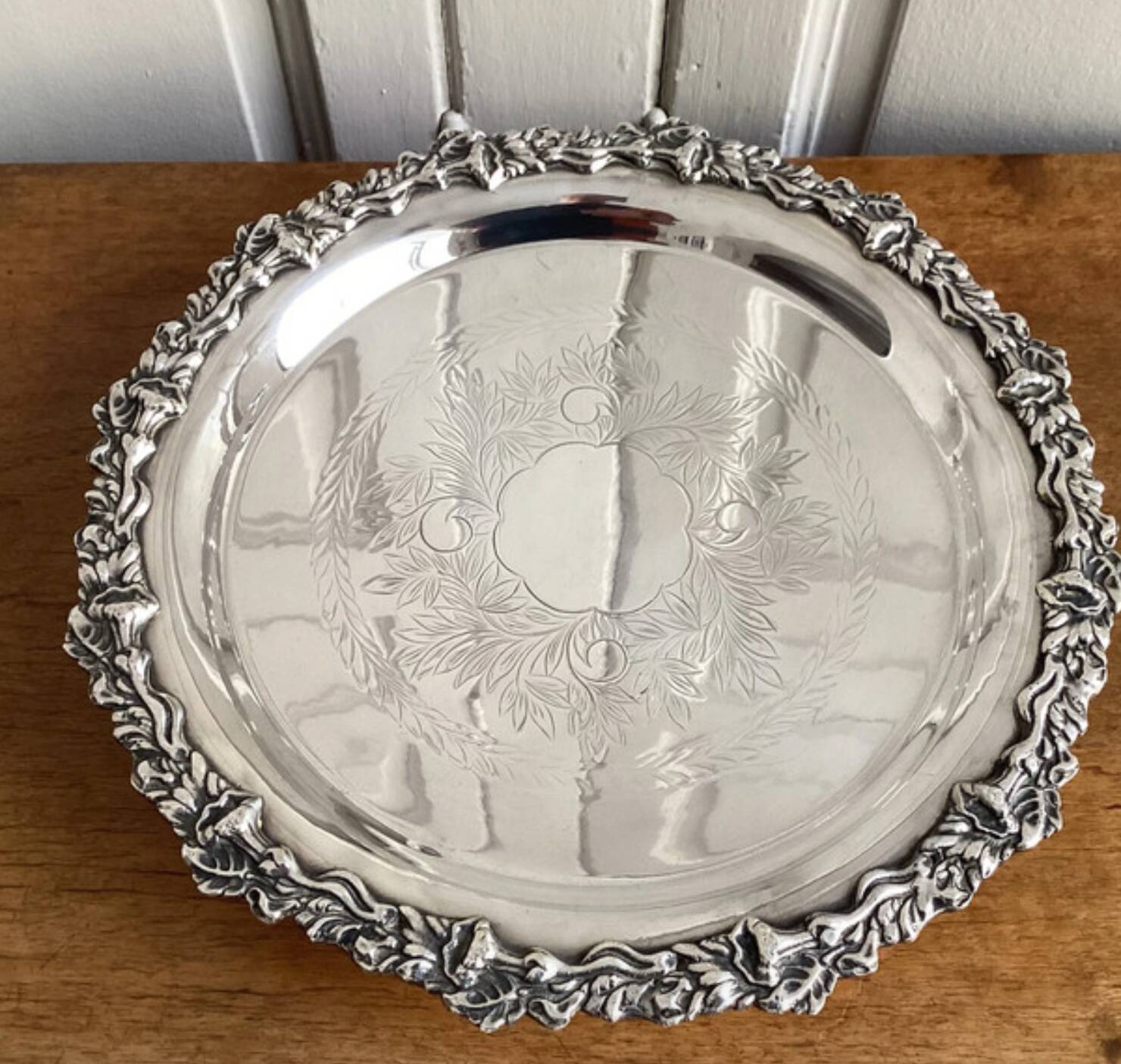 Silver-plated tripod serving dish