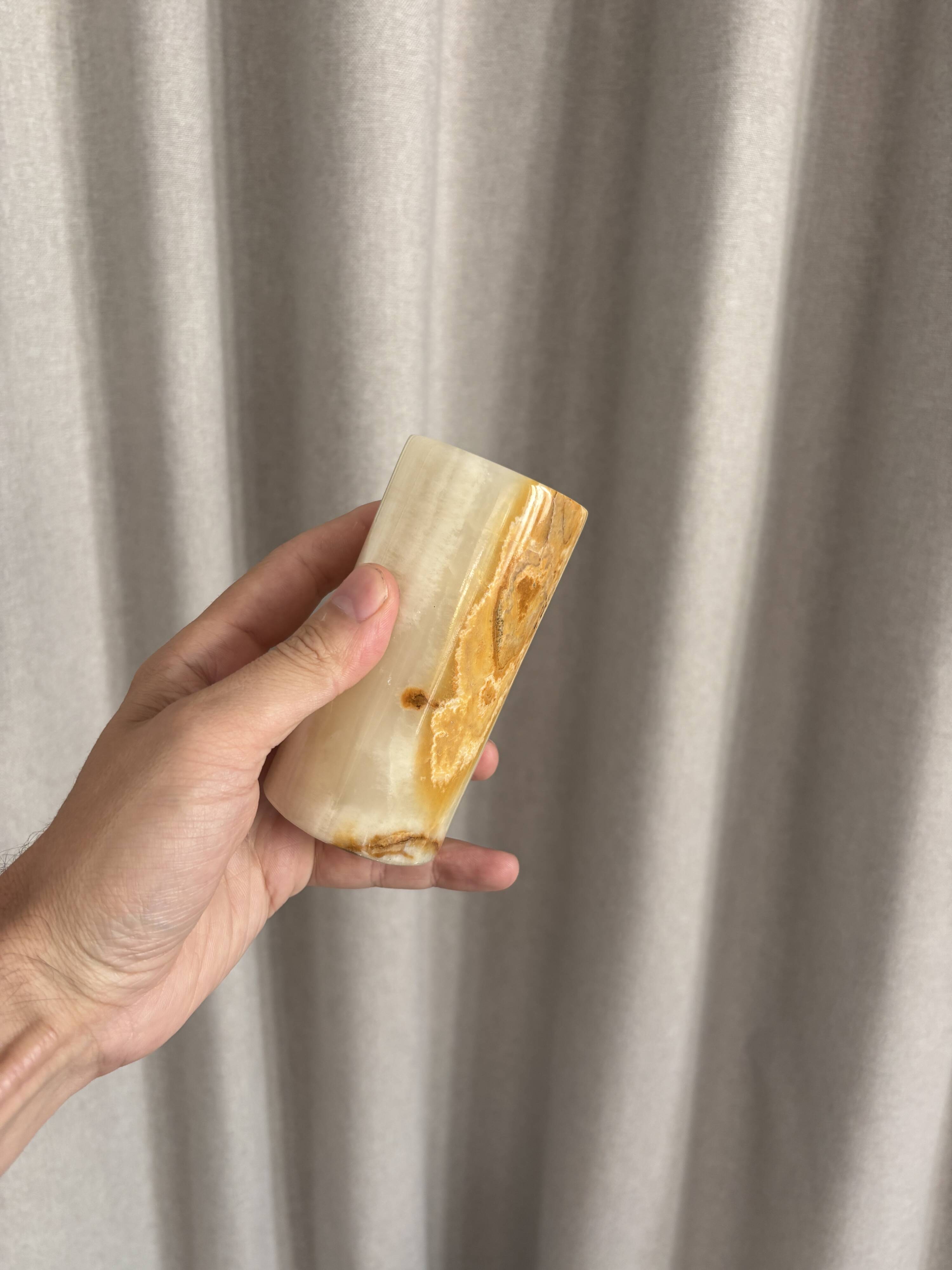 Small vintage cylindrical vase in onyx.