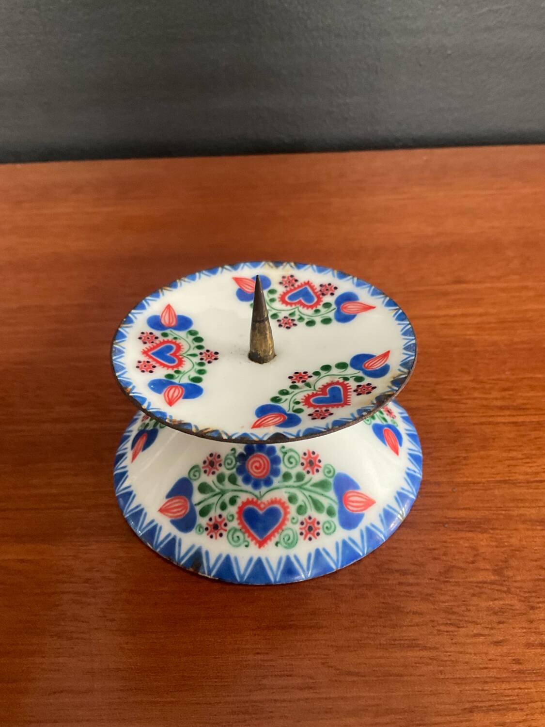 Poljak candle holder from the 1950s-60s in enamelled sheet metal.