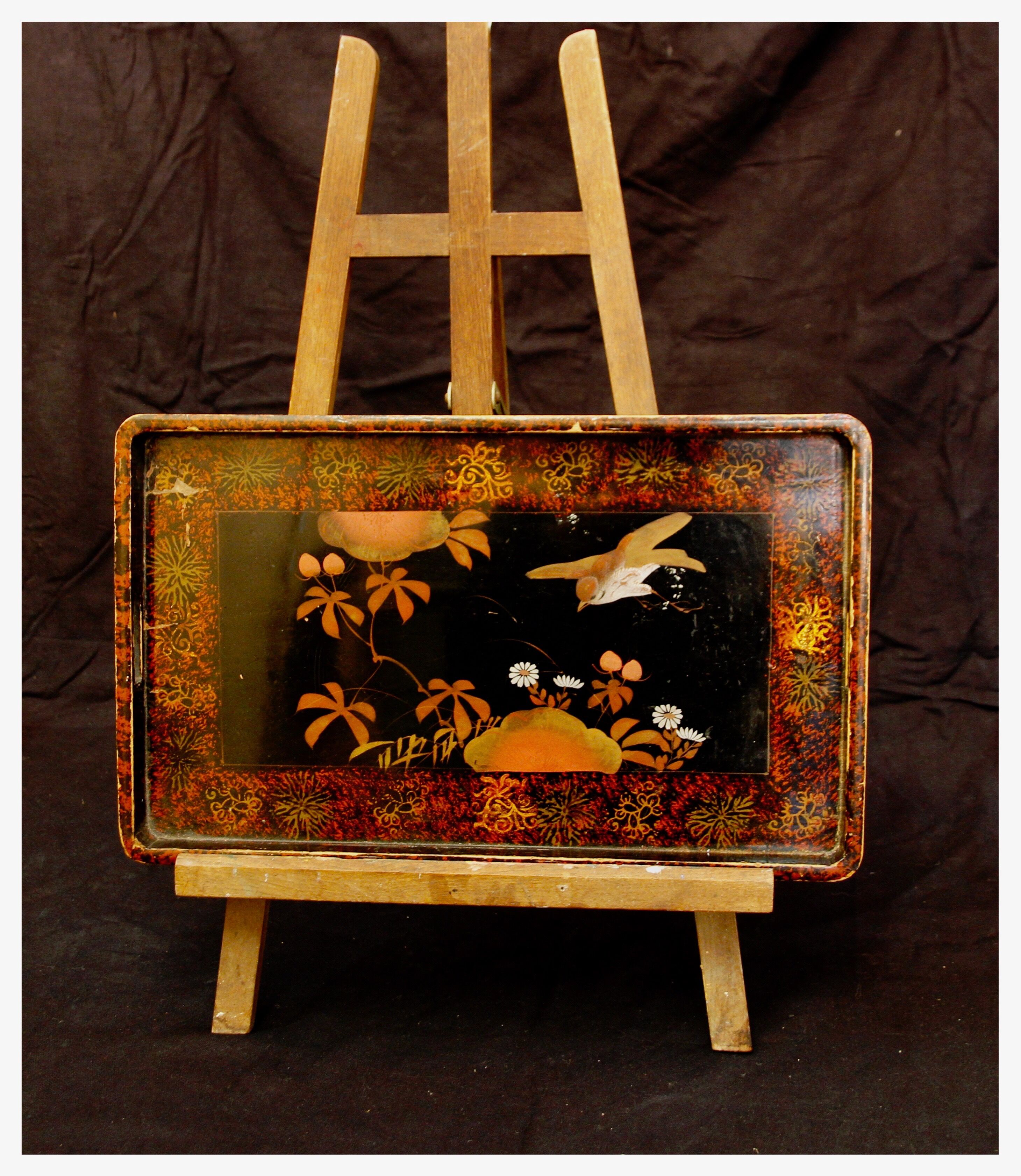 Chinese lacquered wooden tray, early 20th century