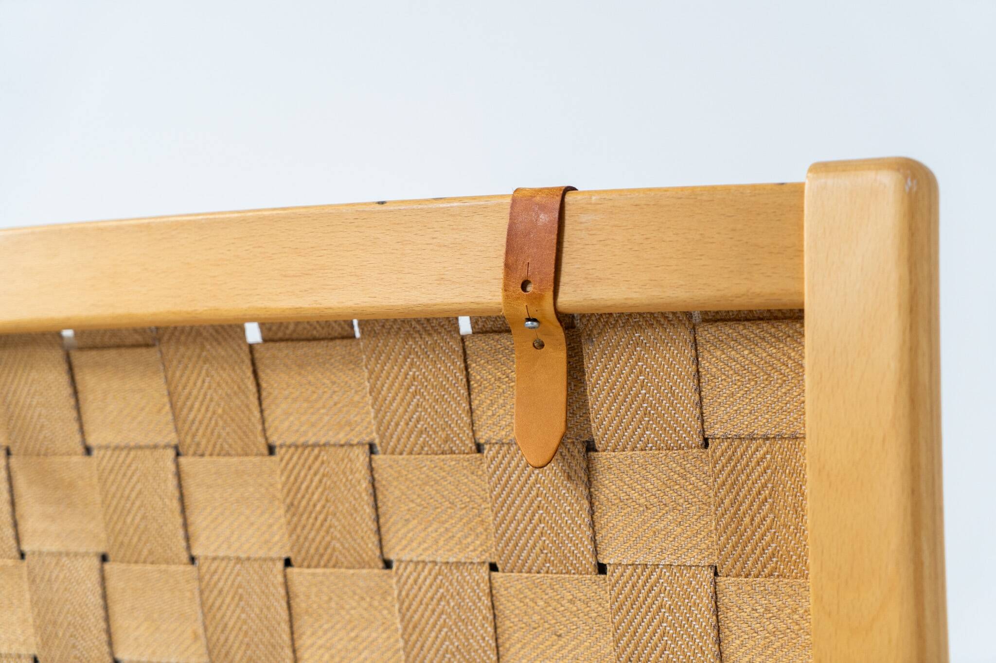 Chaise Albert par Finn Ostergaard