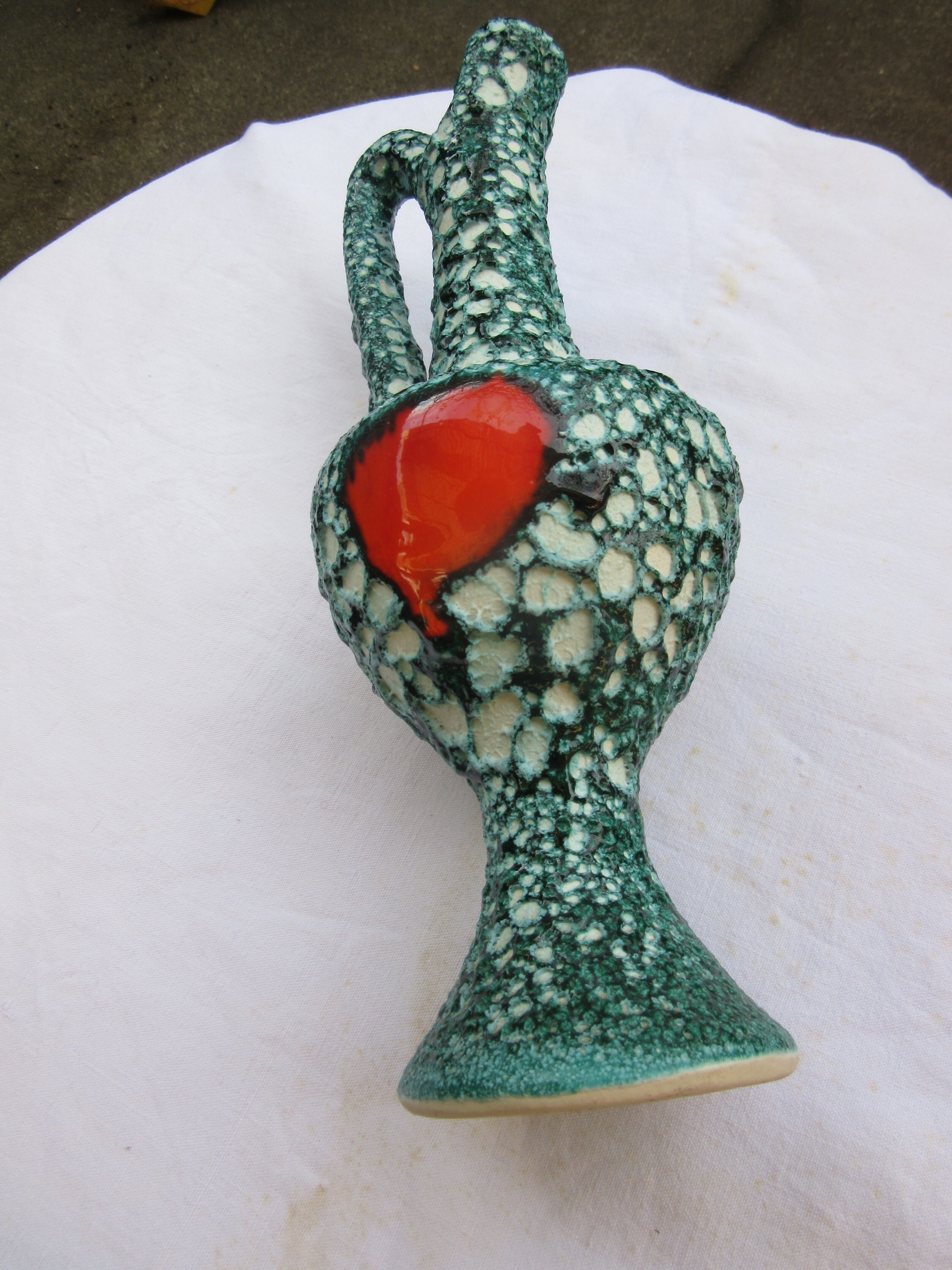 Vase style vallauris