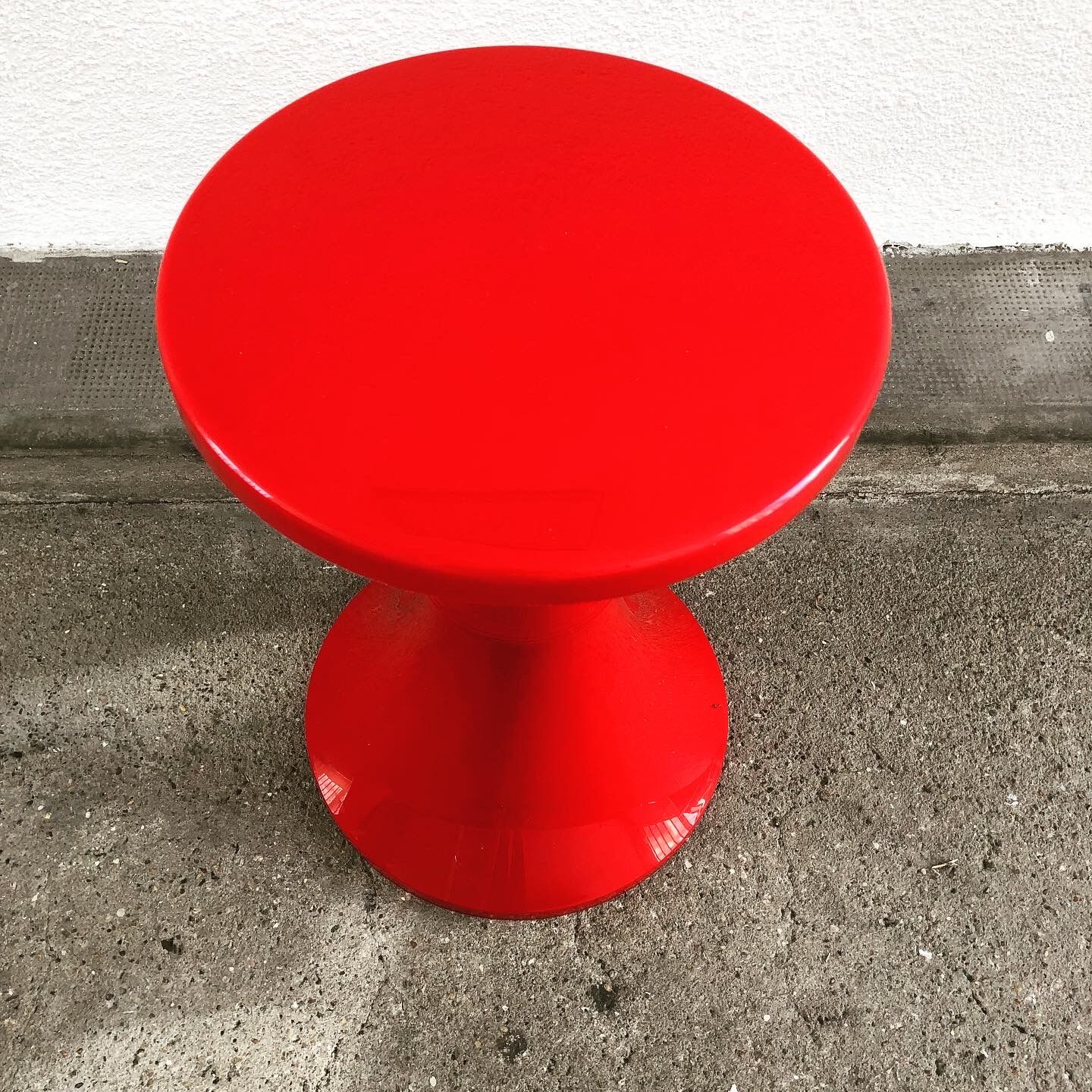 Red Tamtam Stamp Stool