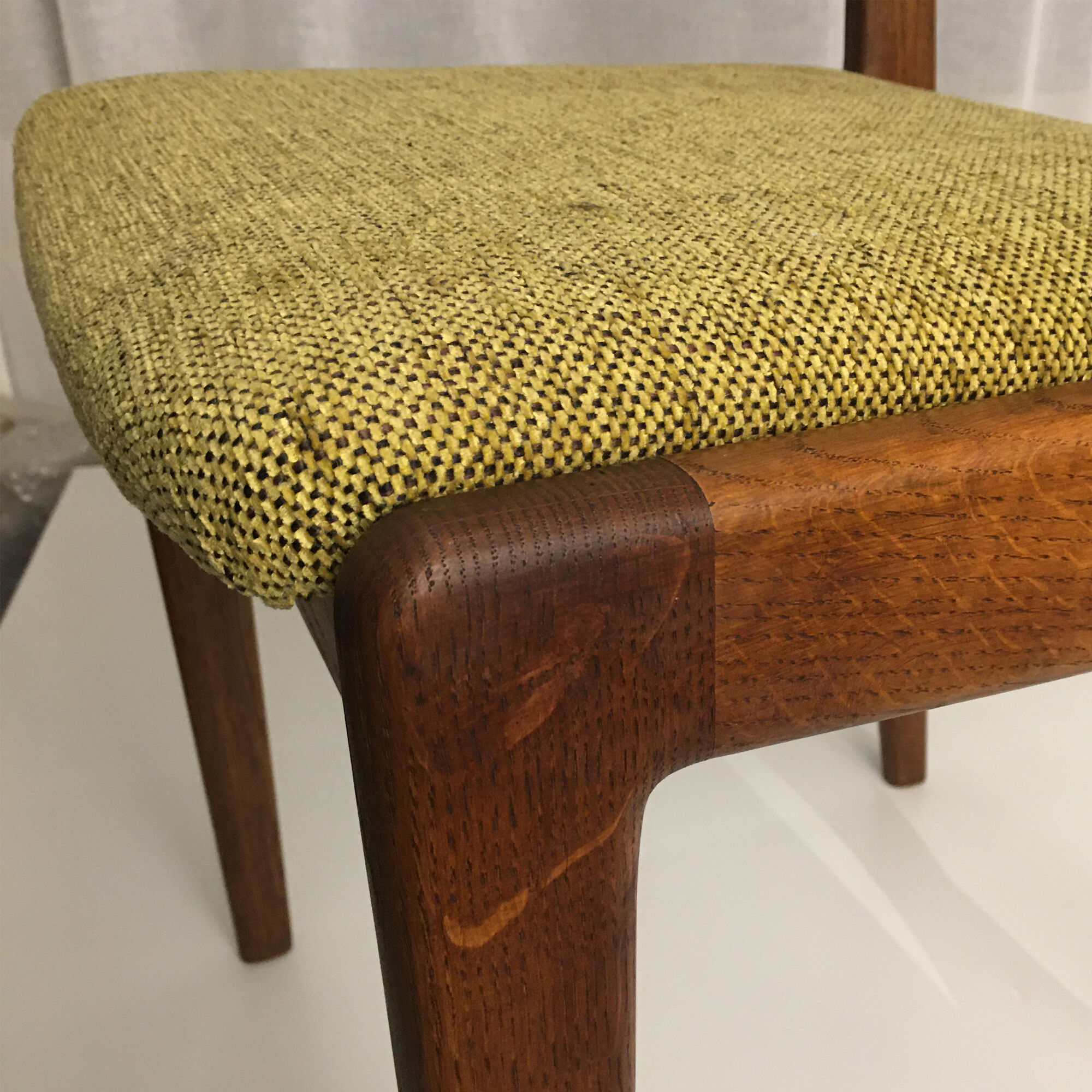 Chaise en chêne massif, danoise, années 60