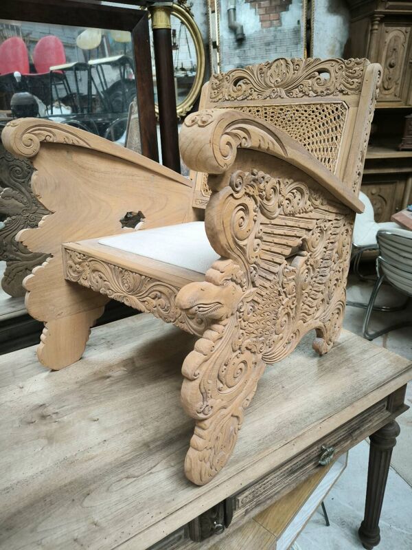 Fauteuil colonial en teck origine Ceylan