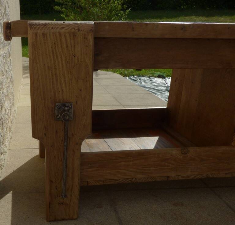 Large workbench with press, 2 drawers and storage tray - Totally sanded and varnished