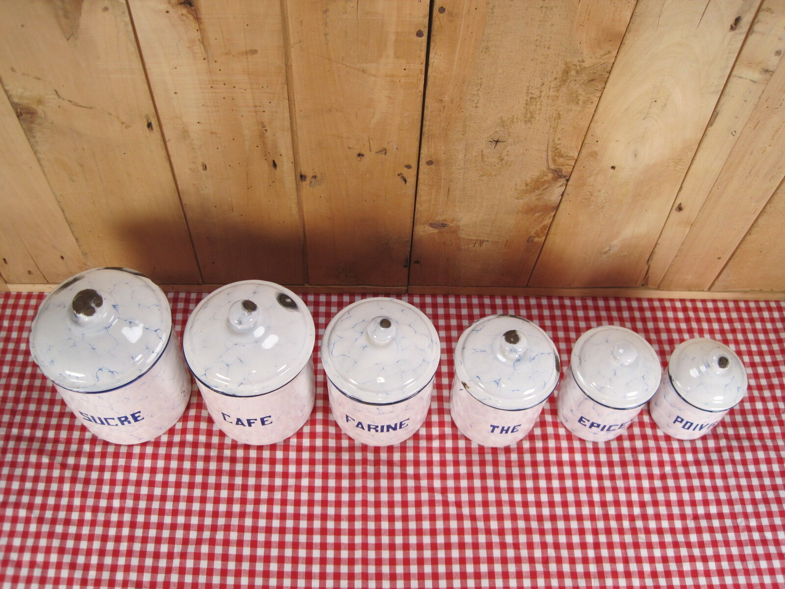 6 old spice pots in white and blue enamelled sheet metal