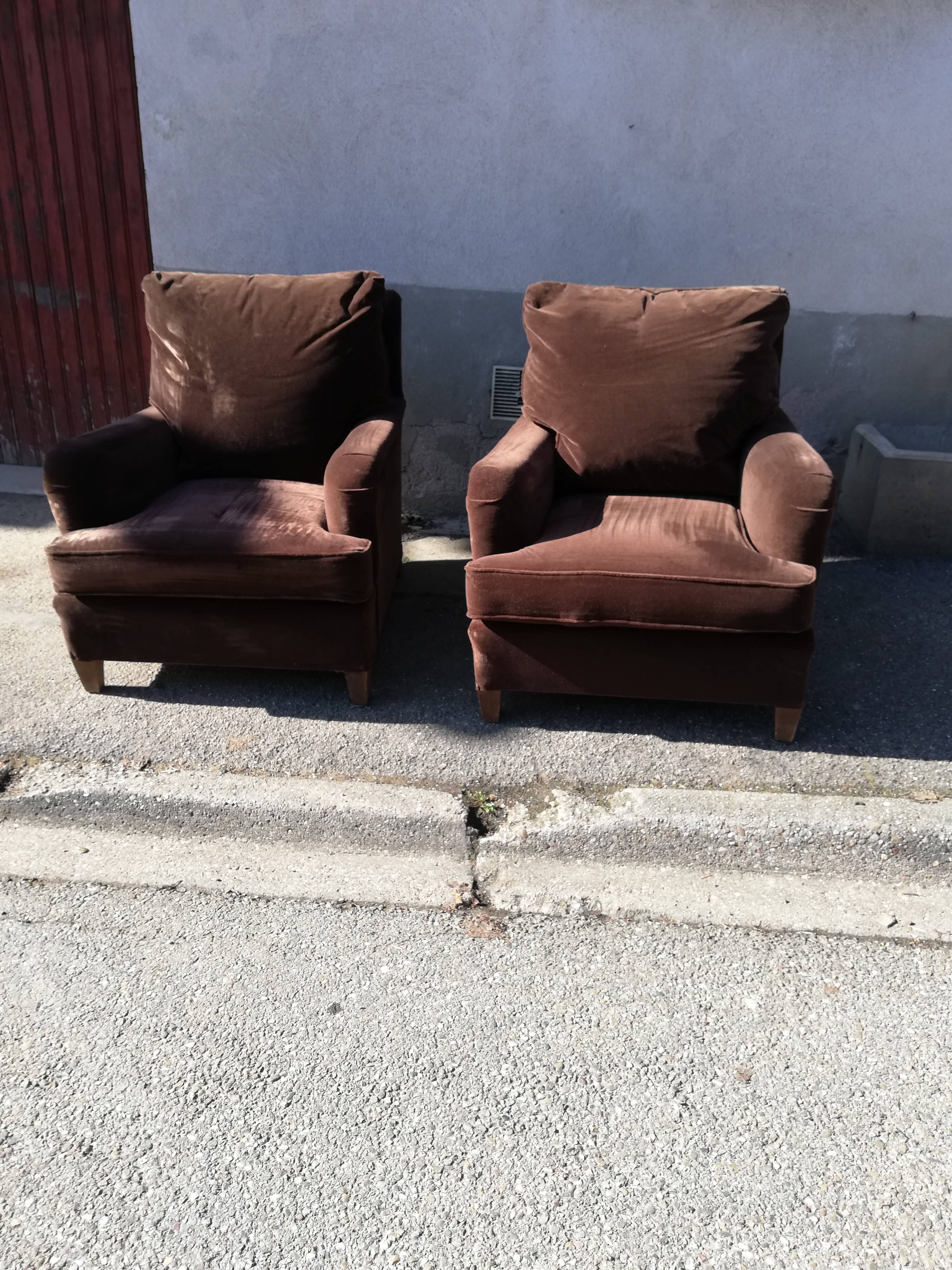 Pair of armchairs year 50 chocolate velvet