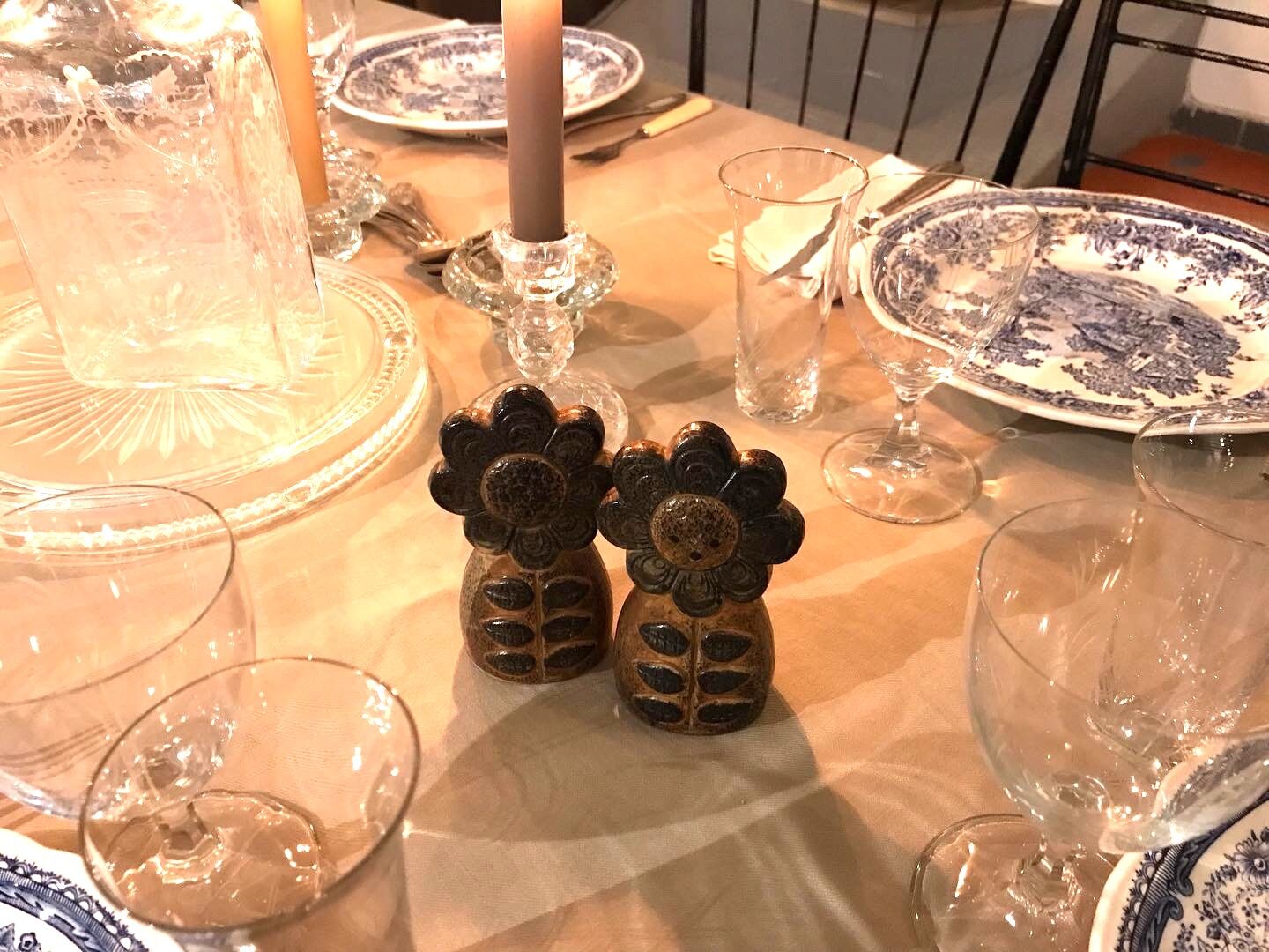 Vintage ceramic salt and pepper HH Japan