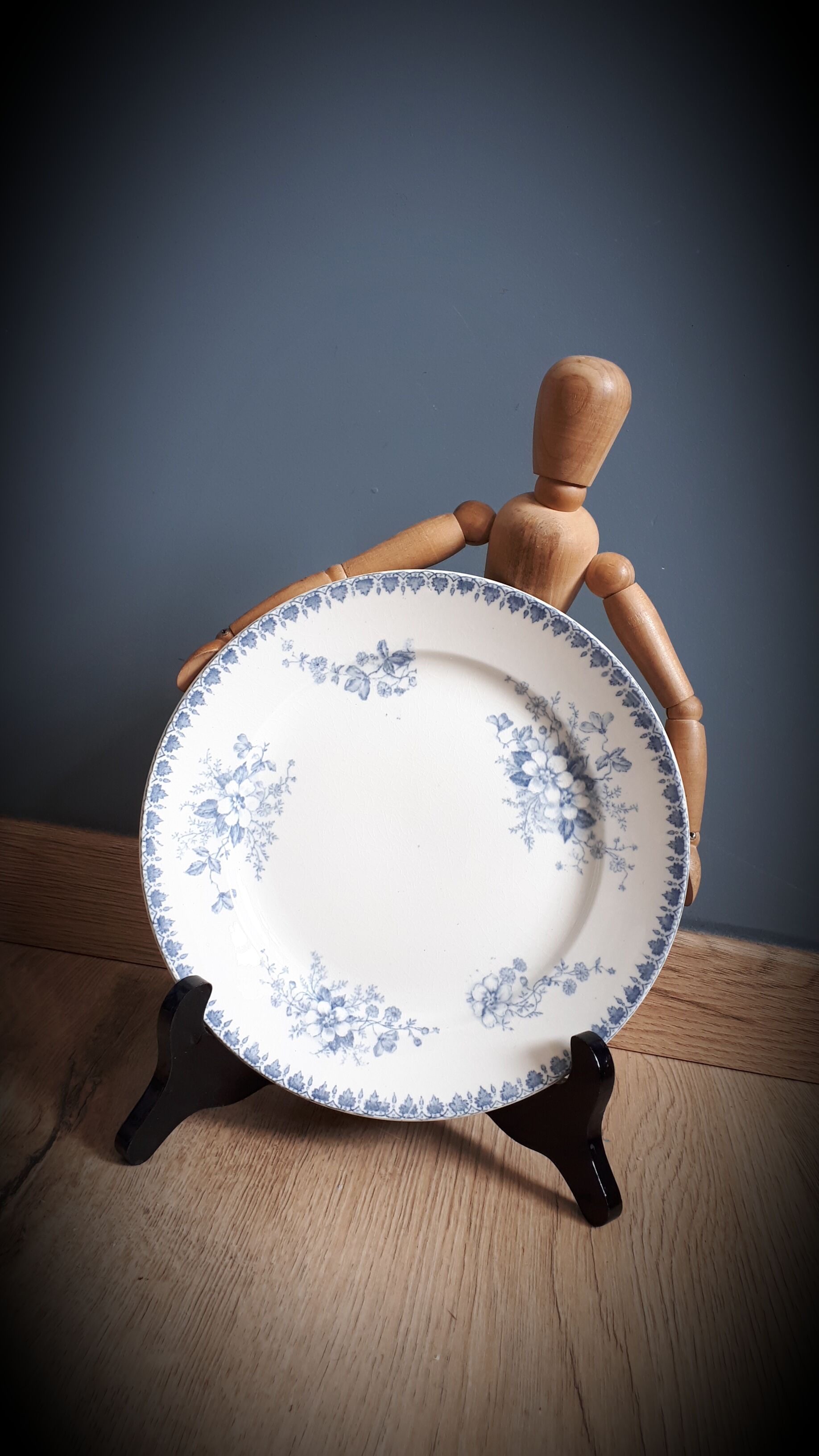 Blue Anna Plate