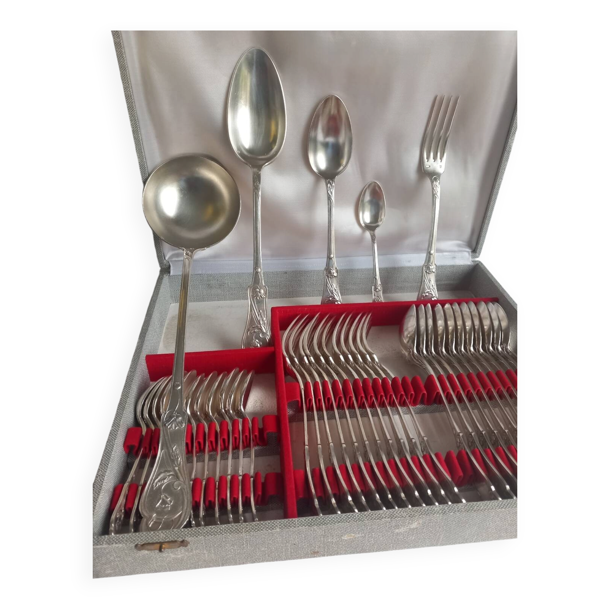 Art Nouveau cutlery set by Armand Frénais, late 19th century, silver-plated metal.